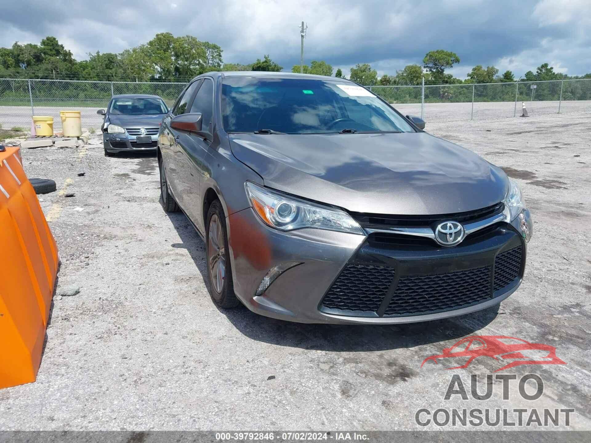 TOYOTA CAMRY 2017 - 4T1BF1FK8HU443745