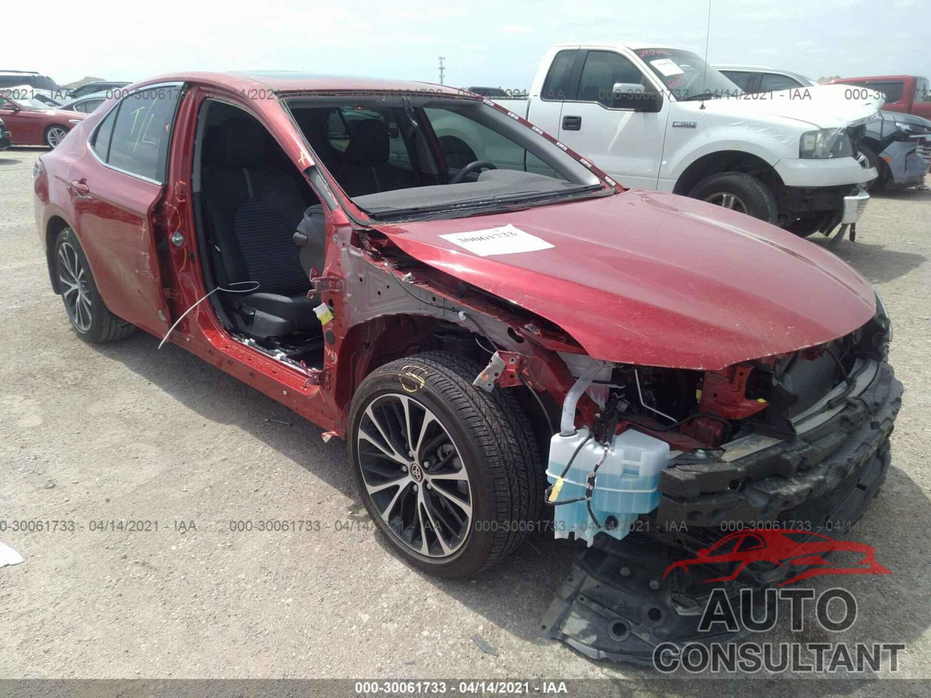 TOYOTA CAMRY 2020 - 4T1G11AK2LU375088
