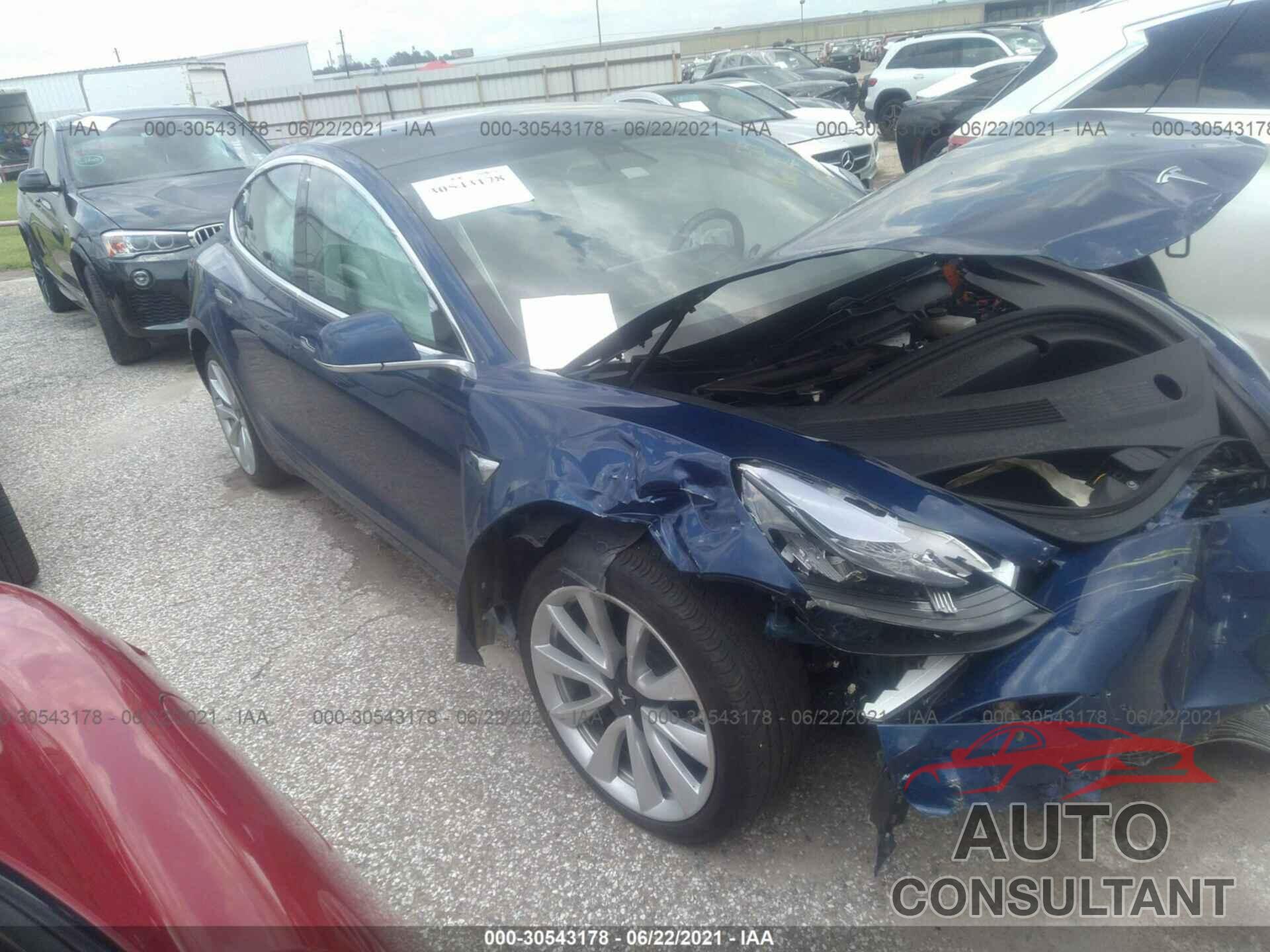 TESLA MODEL 3 2018 - 5YJ3E1EB1JF146375
