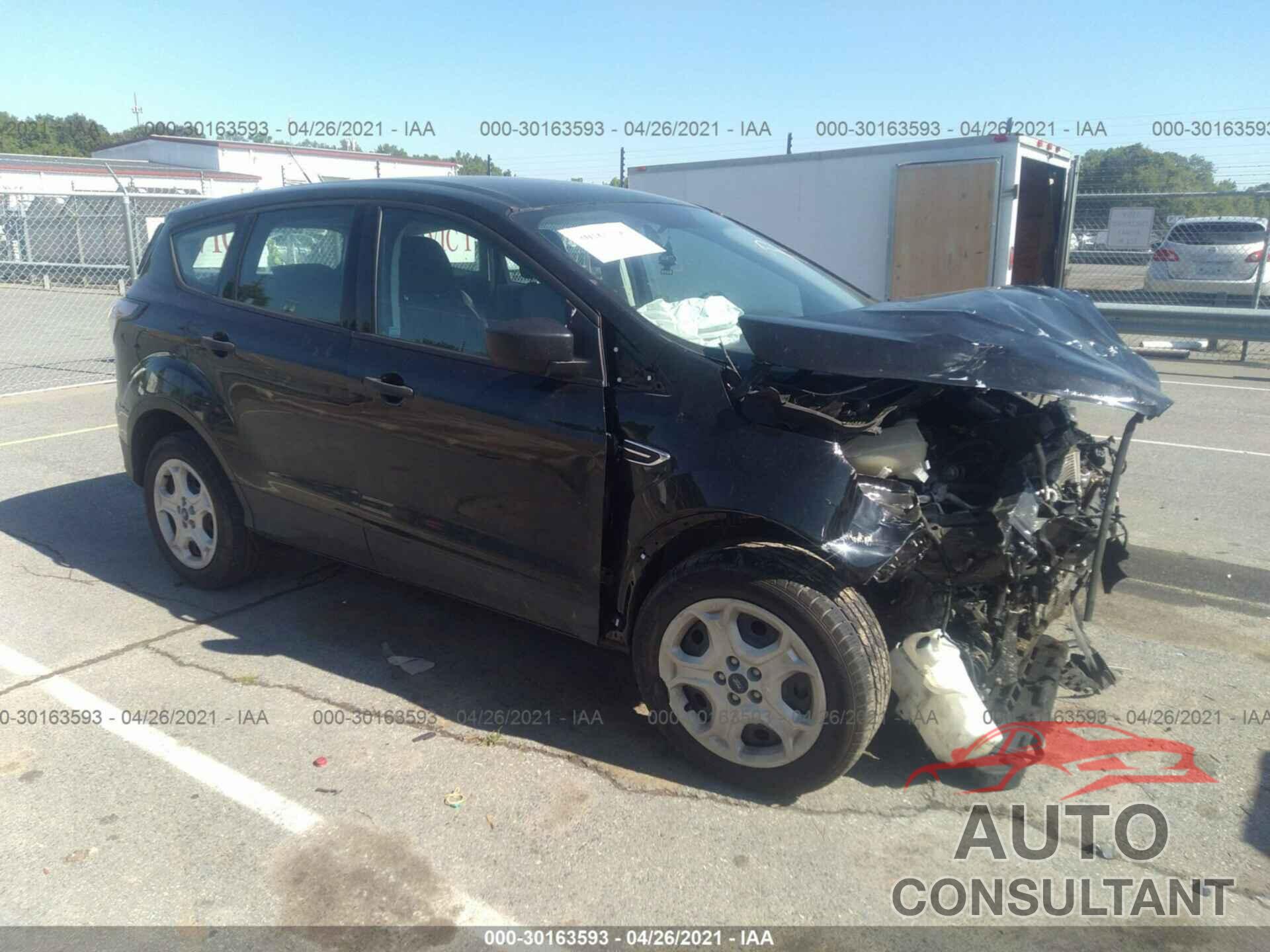 FORD ESCAPE 2017 - 1FMCU0F71HUE28715