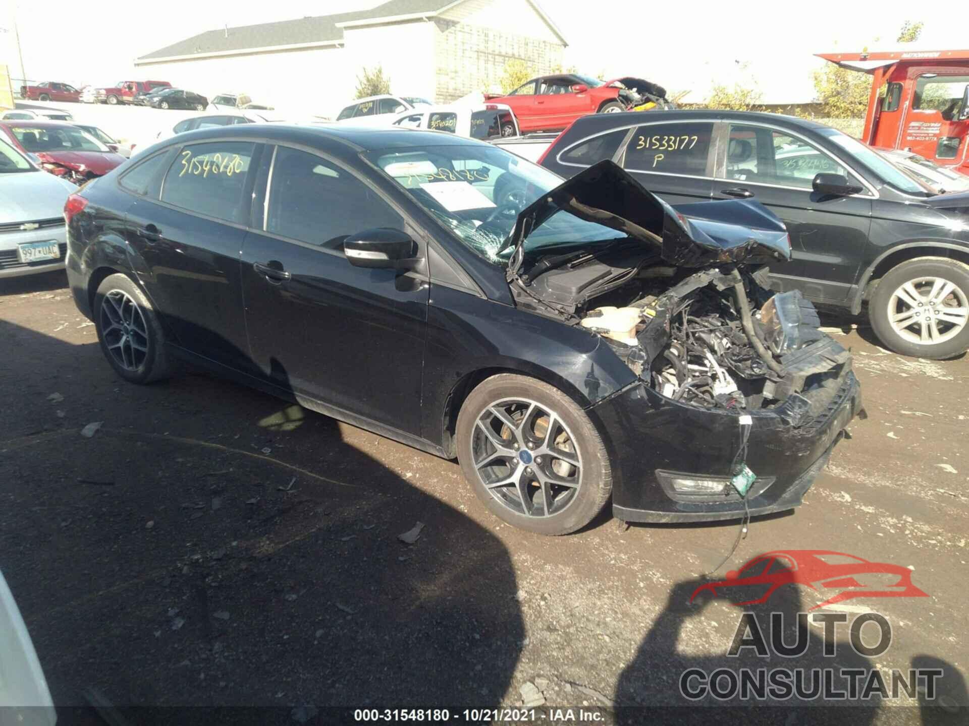 FORD FOCUS 2018 - 1FADP3H26JL270330