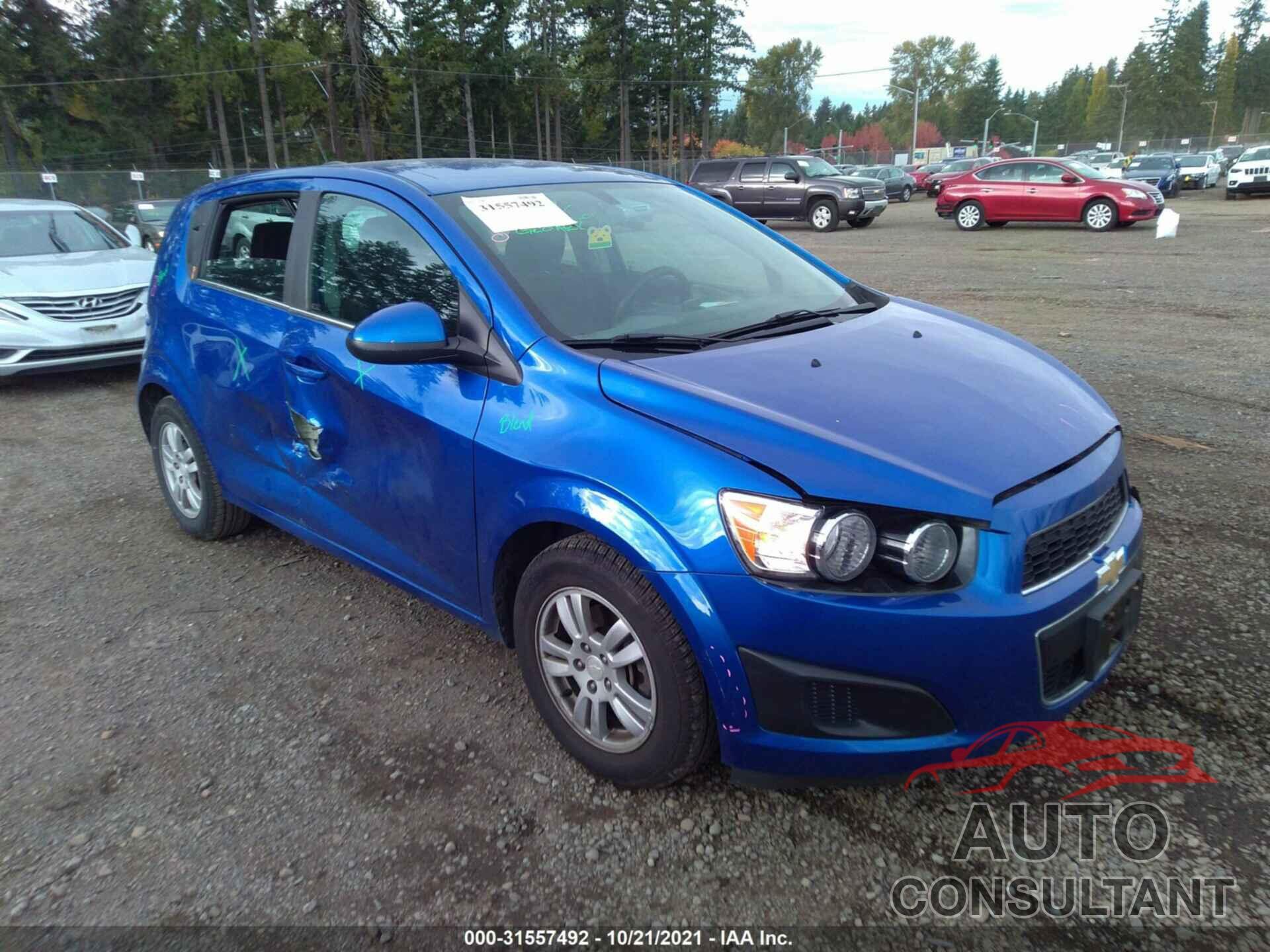 CHEVROLET SONIC 2016 - 1G1JC6SG0G4176647