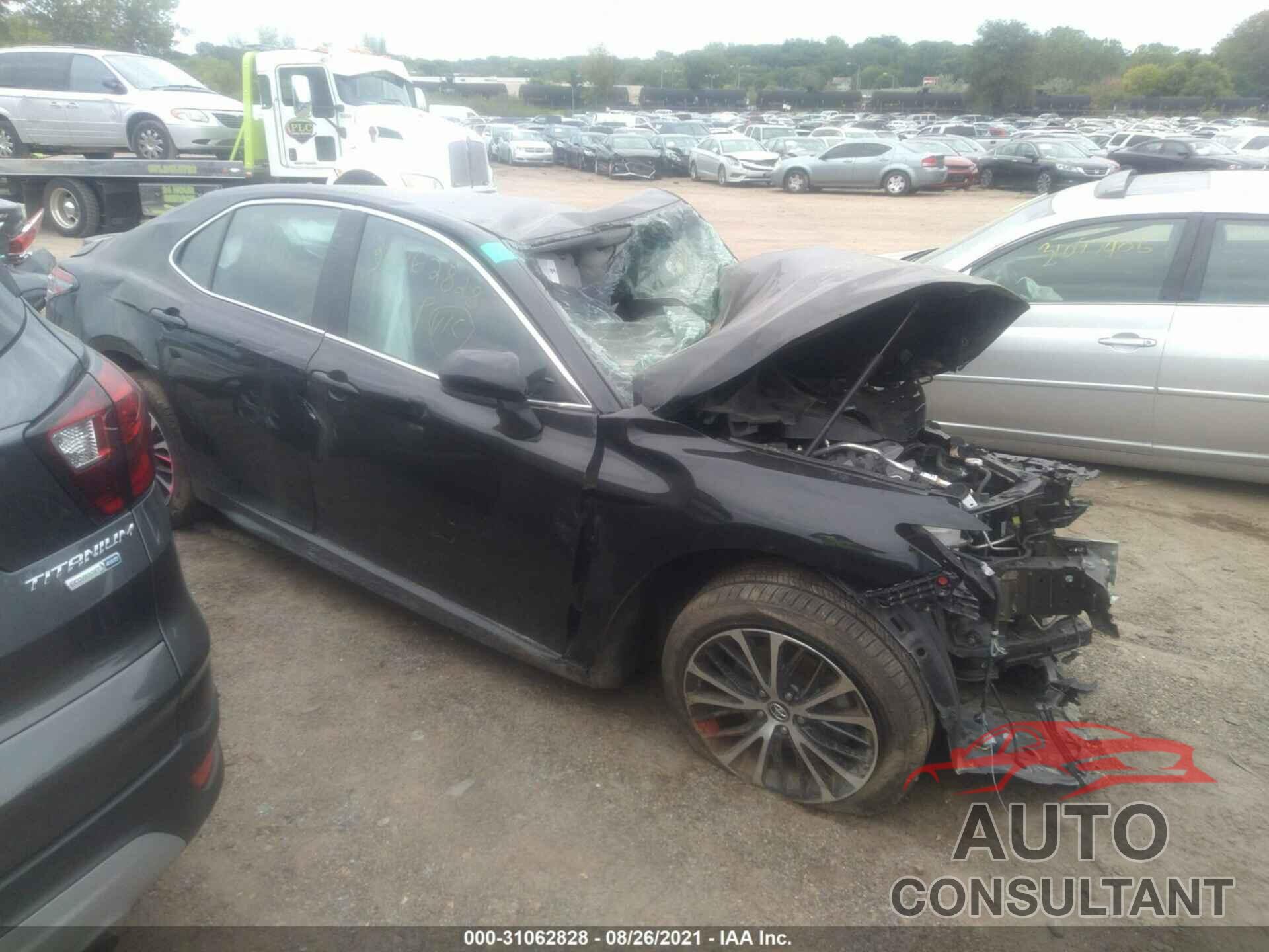 TOYOTA CAMRY 2018 - 4T1B11HK9JU618599