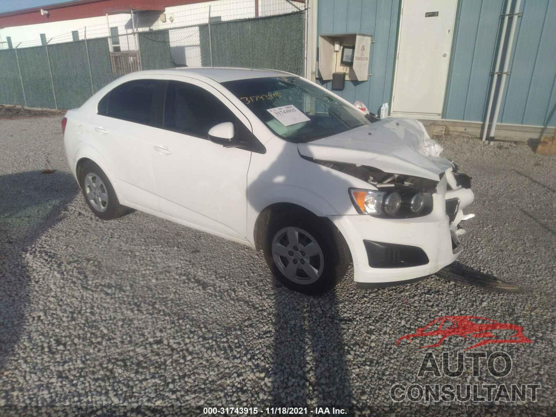 CHEVROLET SONIC 2016 - 1G1JA5SH5G4168651