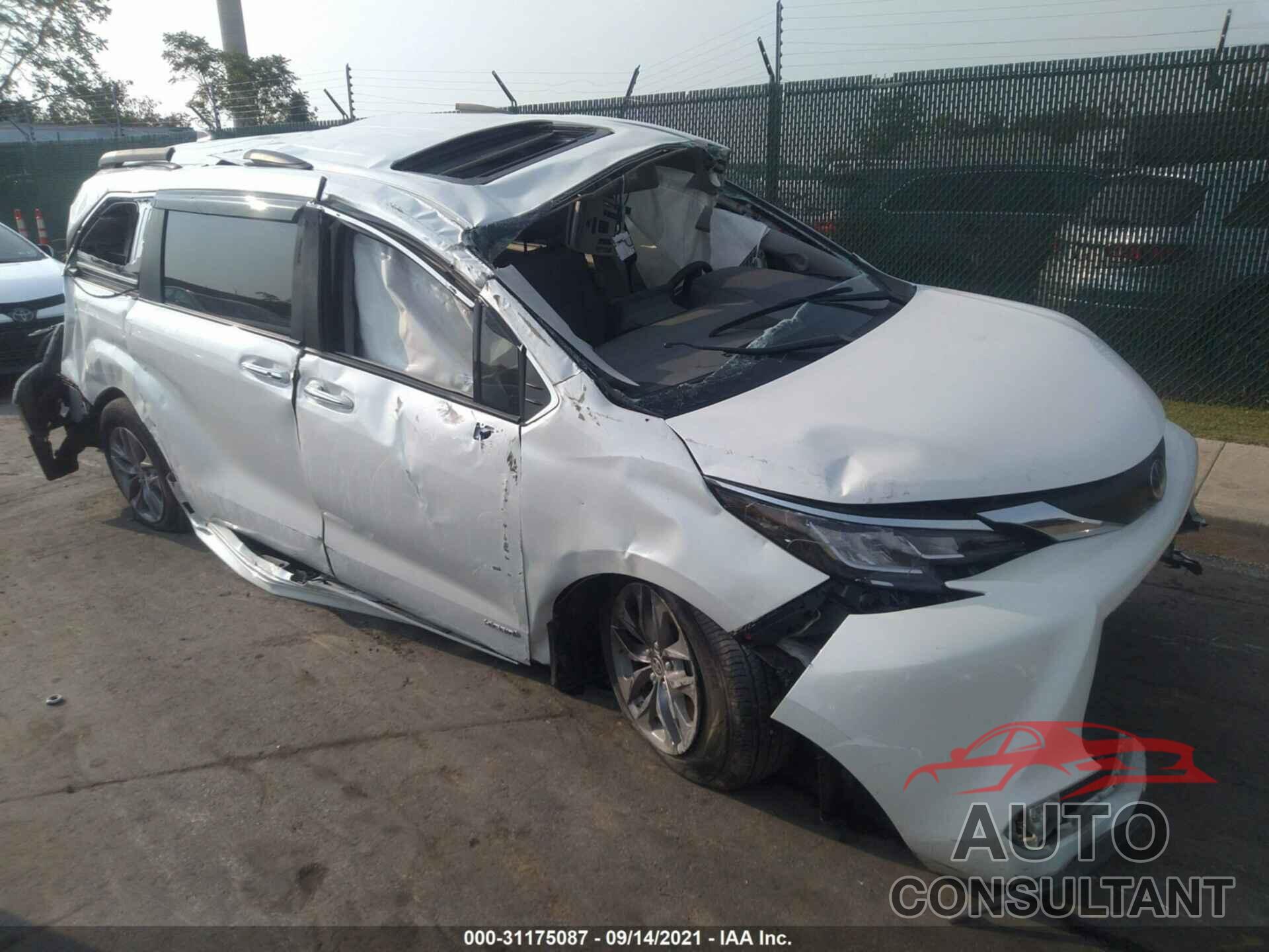 TOYOTA SIENNA 2021 - 5TDJRKEC4MS009098