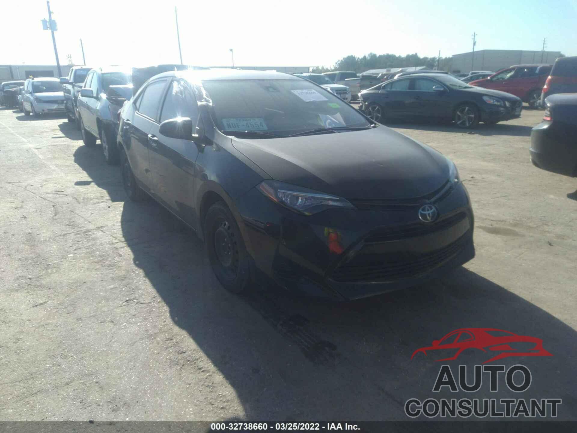 TOYOTA COROLLA 2017 - 5YFBURHE1HP588946