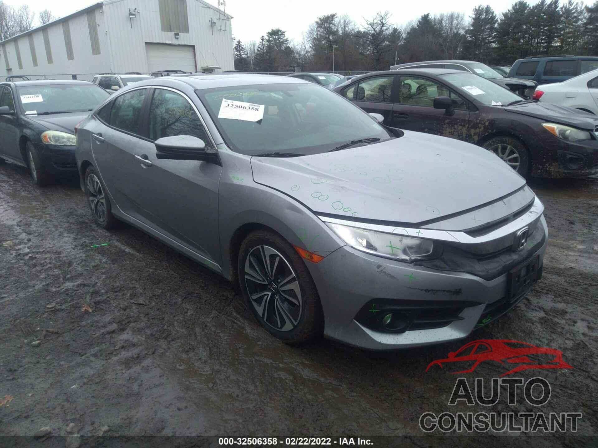 HONDA CIVIC SEDAN 2018 - 19XFC1F72JE200611