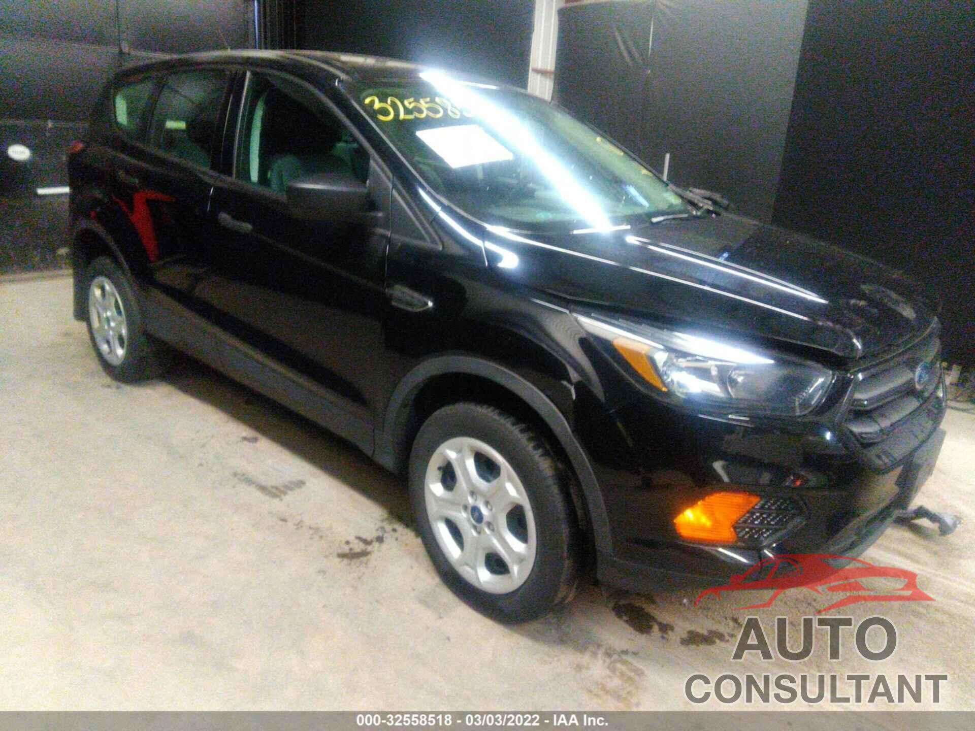 FORD ESCAPE 2018 - 1FMCU0F70JUC78862