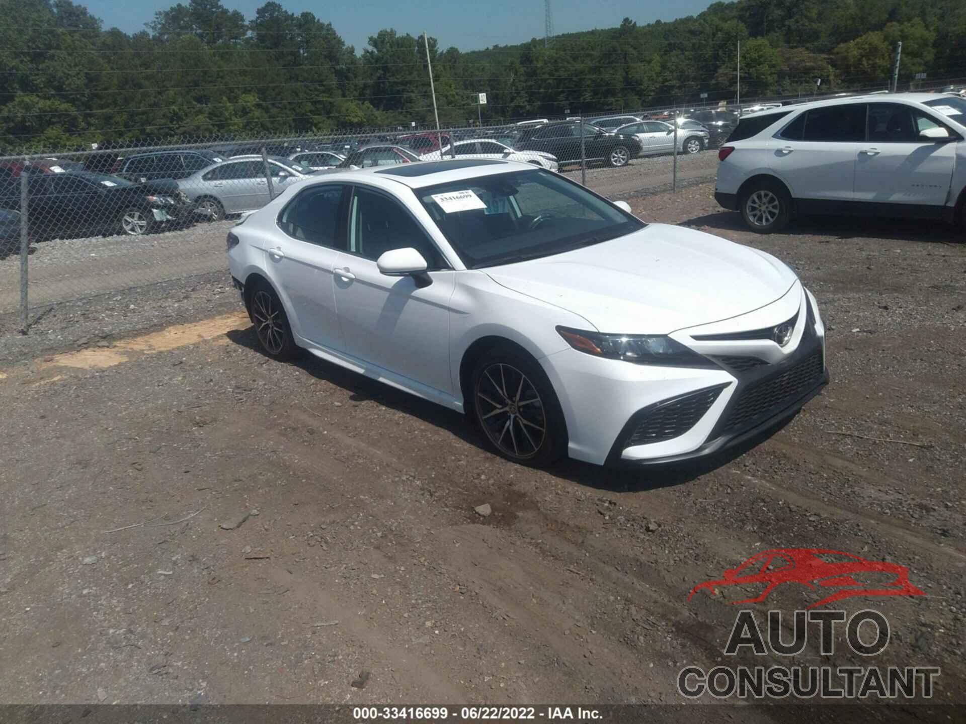 TOYOTA CAMRY 2021 - 4T1G11AK1MU531767
