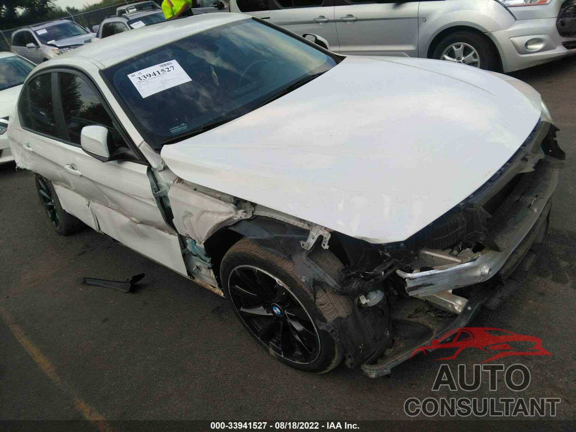BMW 3 SERIES 2018 - WBA8E5G51JNU46825