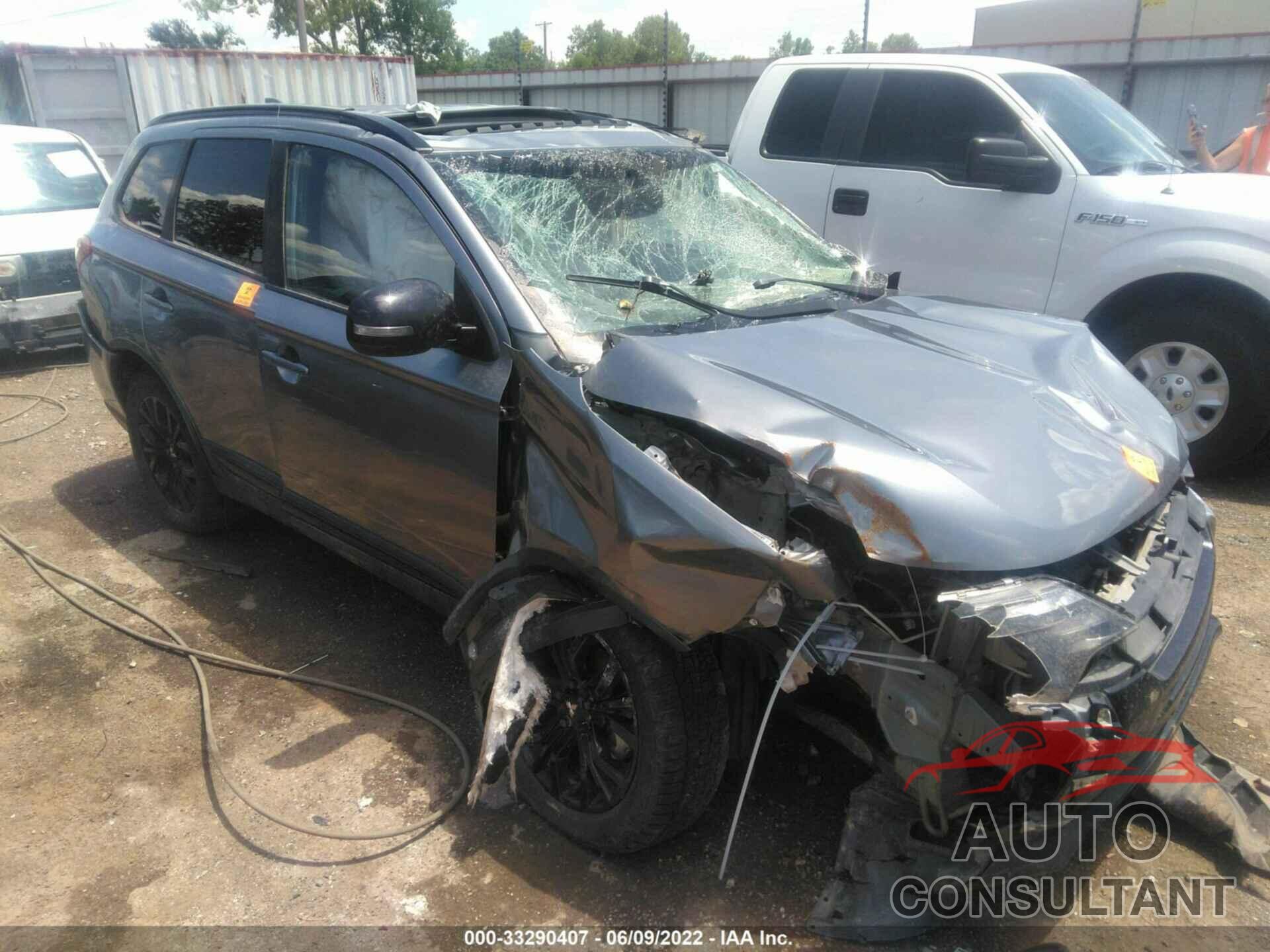 MITSUBISHI OUTLANDER 2018 - JA4AZ3A35JZ022894