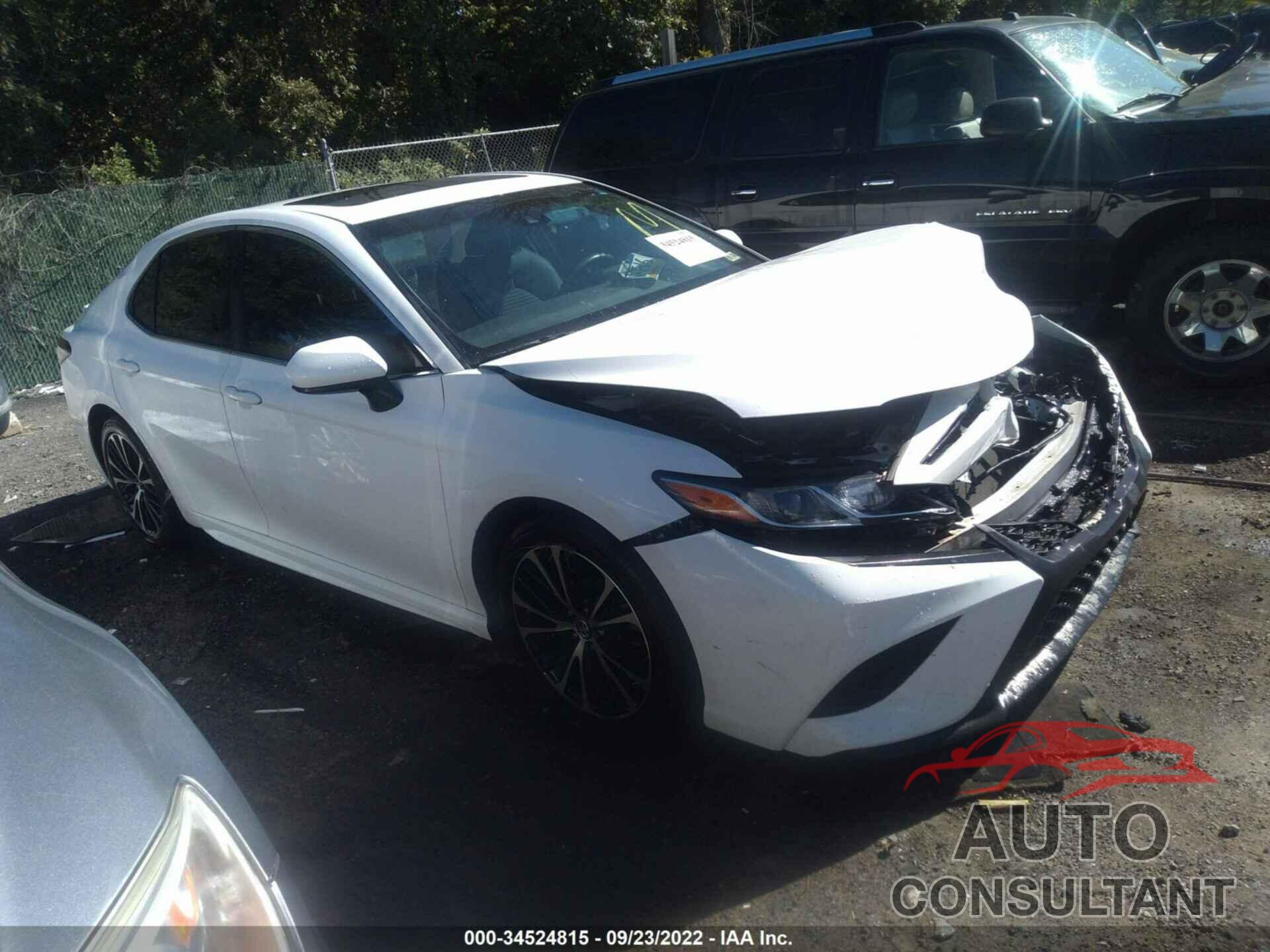 TOYOTA CAMRY 2018 - 4T1B11HKXJU137499