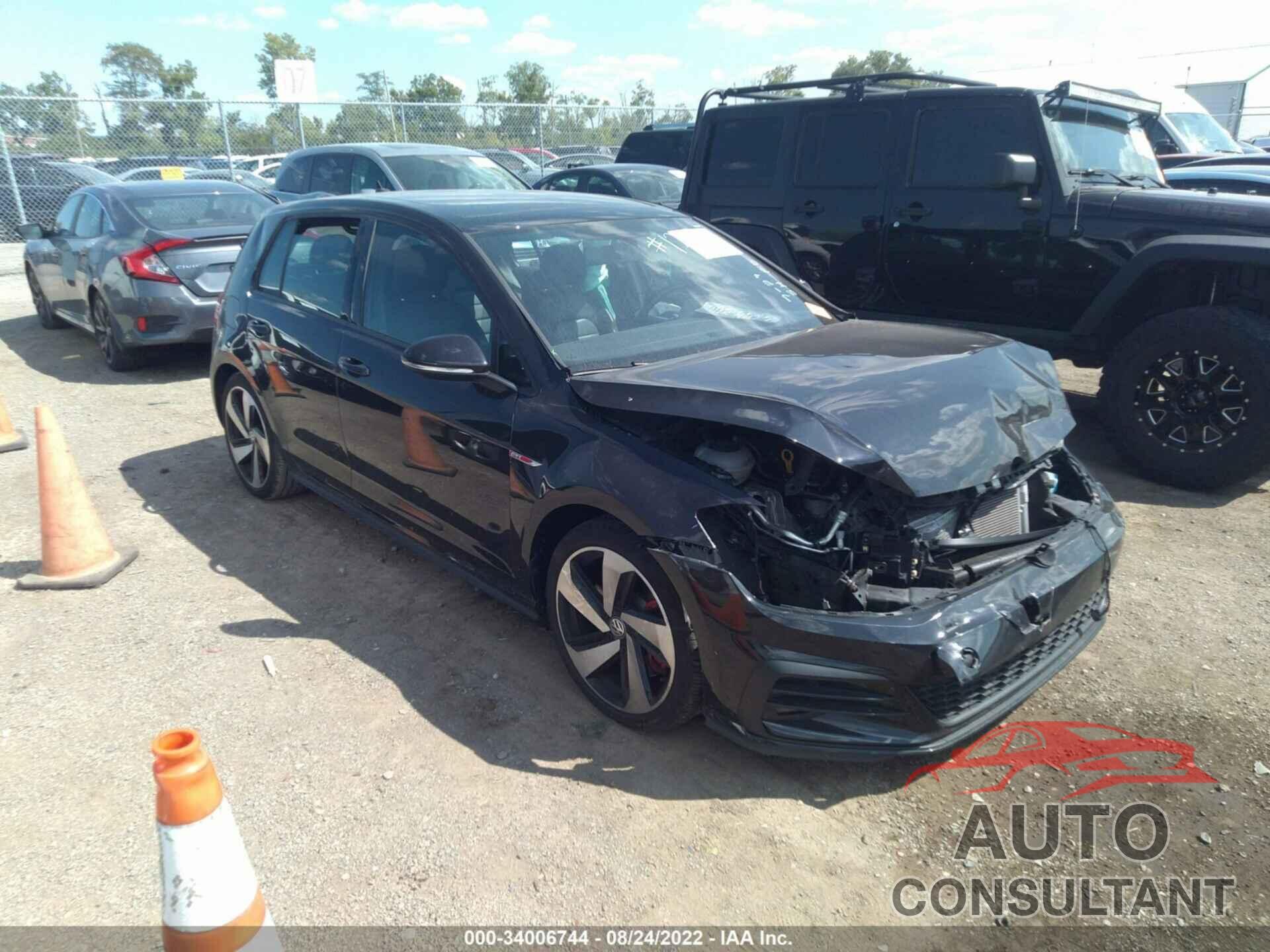 VOLKSWAGEN GOLF GTI 2019 - 3VW5T7AU6KM037848
