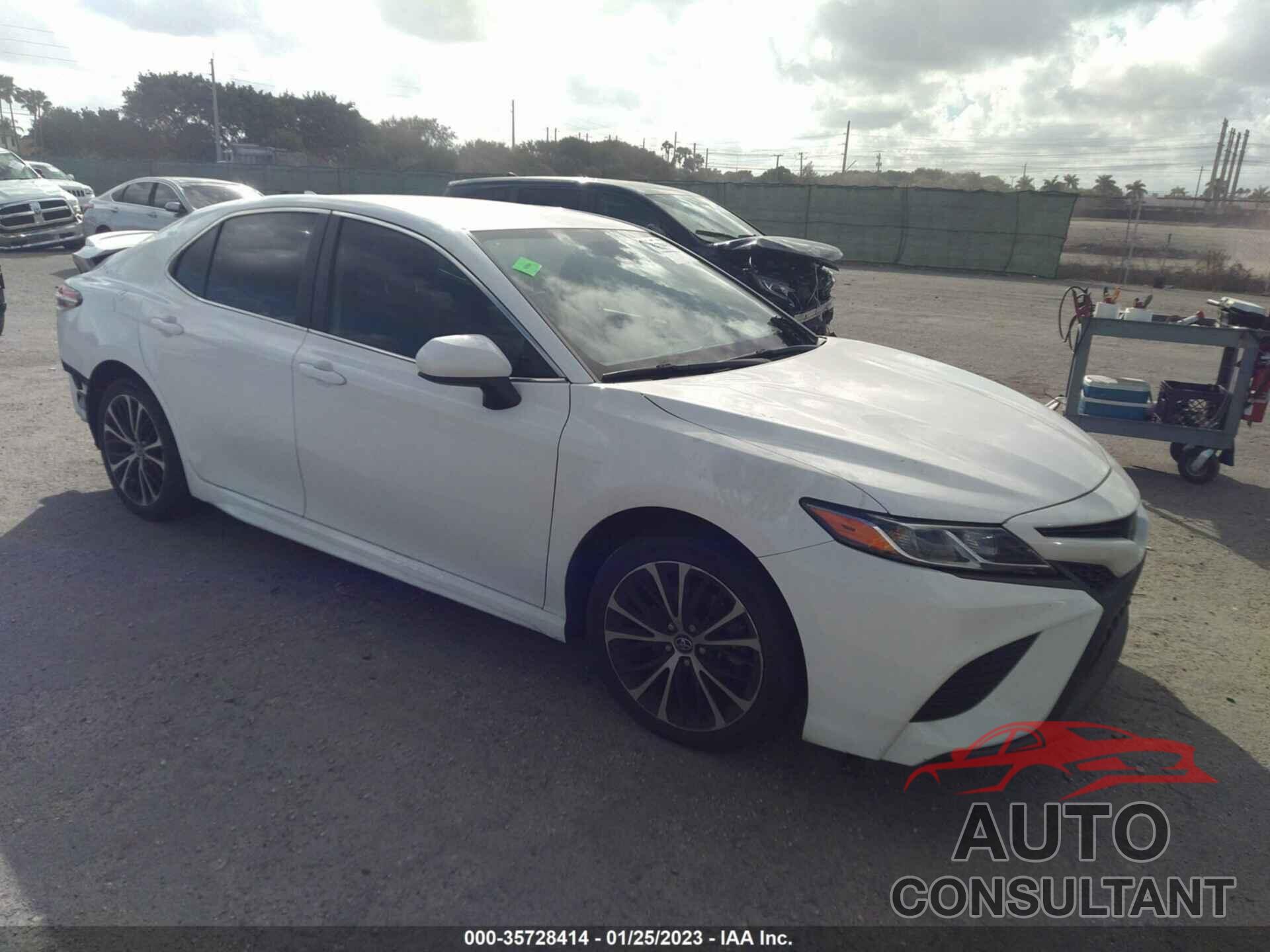 TOYOTA CAMRY 2020 - 4T1G11AK5LU860714