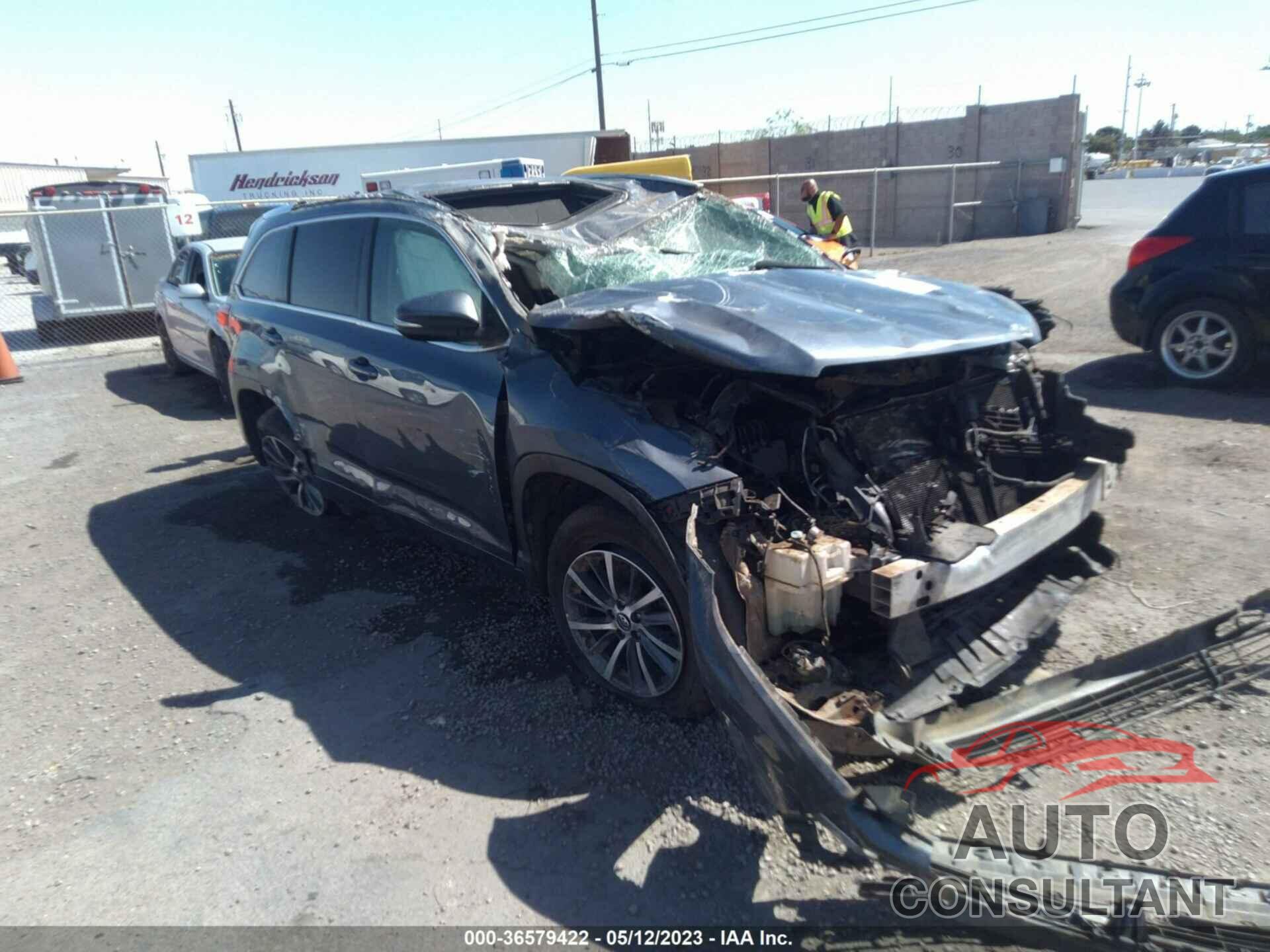TOYOTA HIGHLANDER 2017 - 5TDKZRFH5HS521451