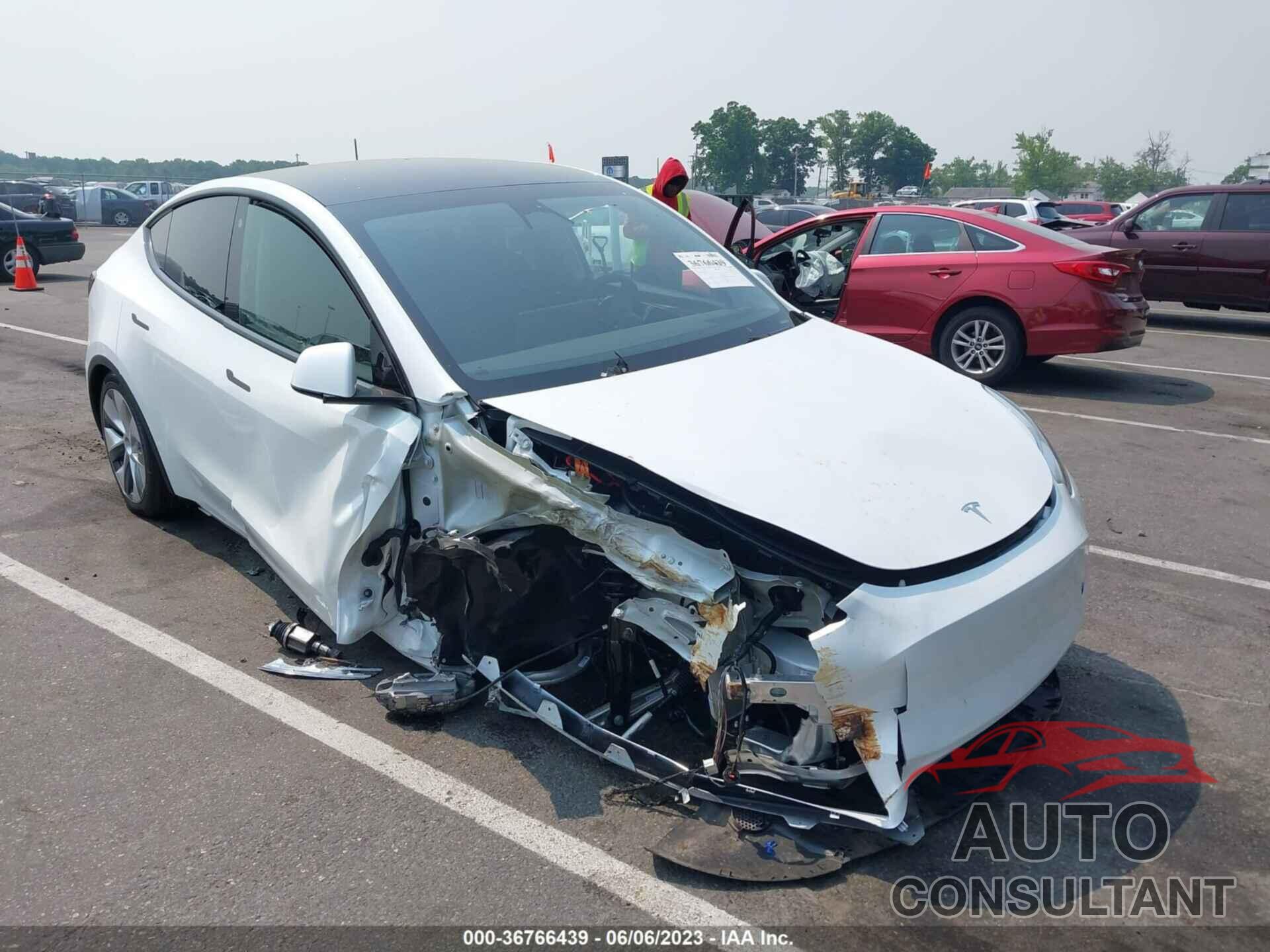 TESLA MODEL Y 2023 - 7SAYGDEE8PA120229