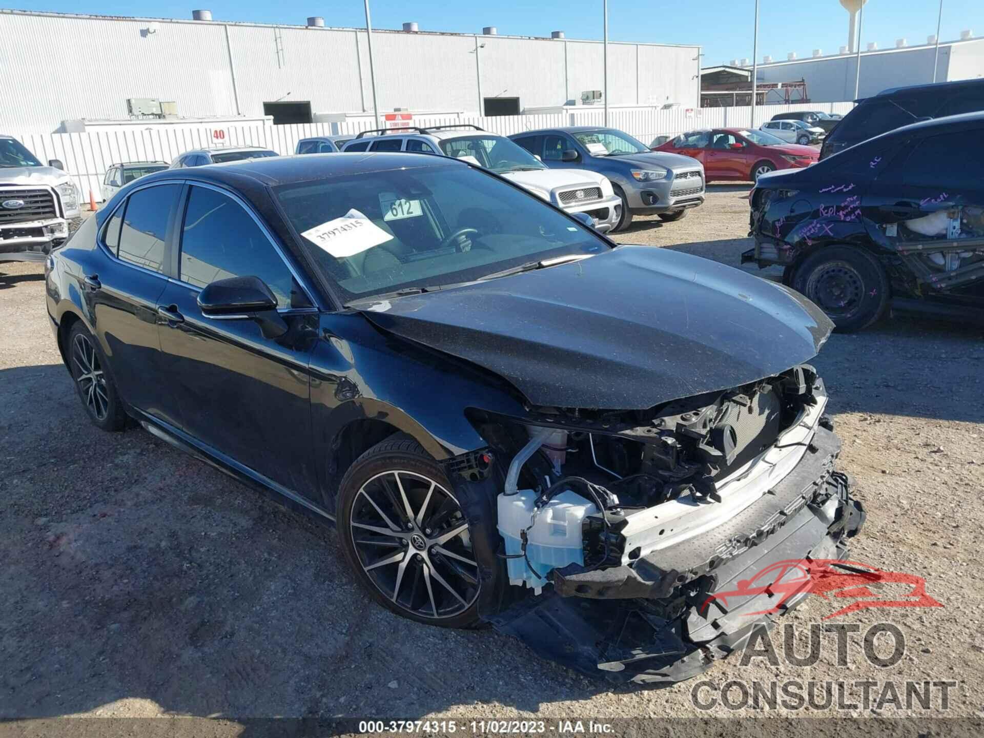 TOYOTA CAMRY 2022 - 4T1G11AK3NU678934