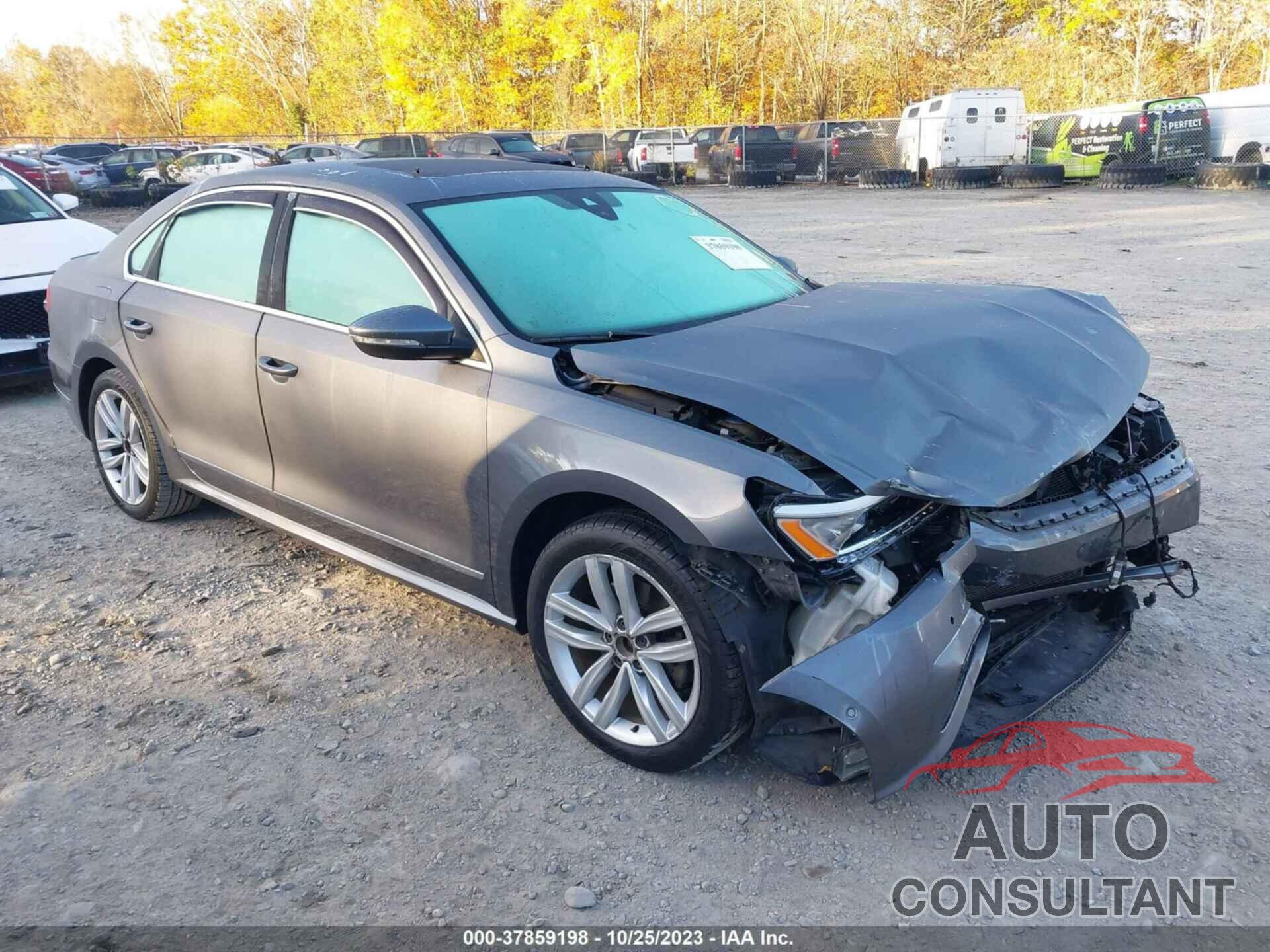 VOLKSWAGEN PASSAT 2017 - 1VWCT7A38HC066843