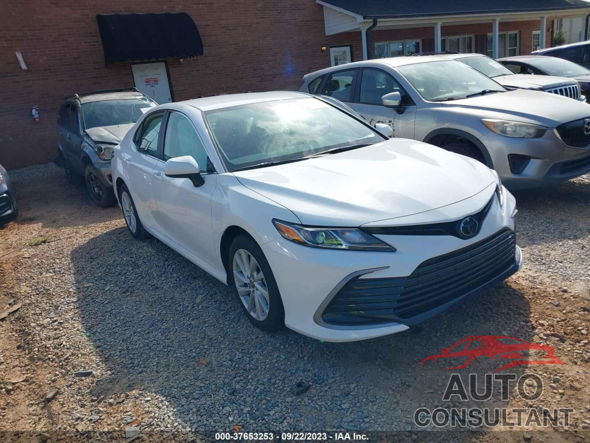 TOYOTA CAMRY 2023 - 4T1C11AK5PU111819