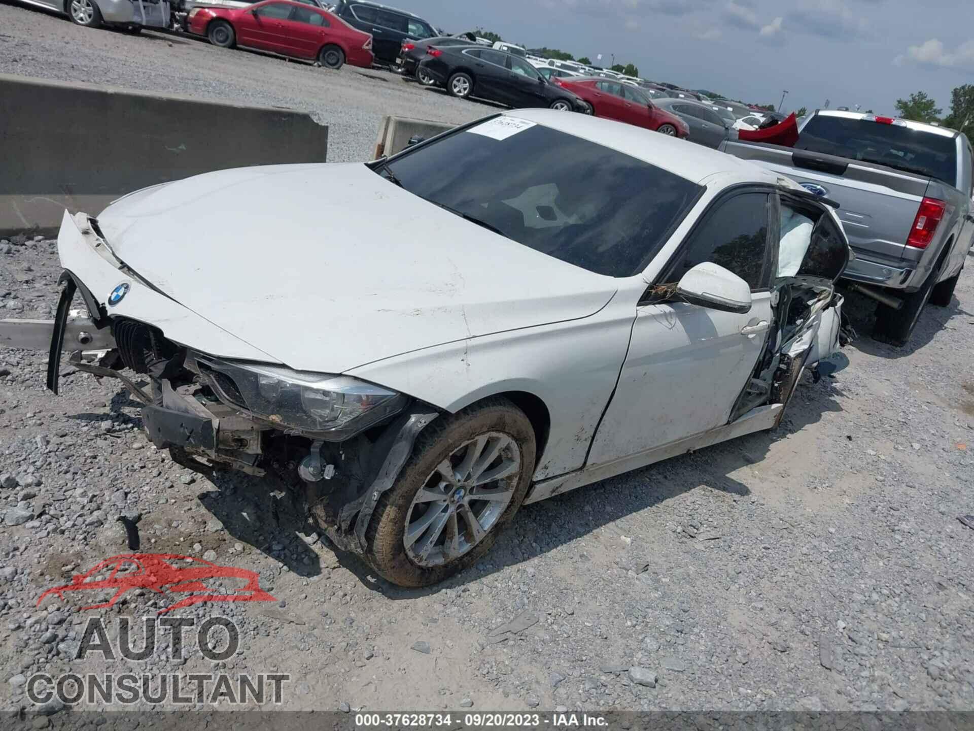 BMW 320I 2016 - WBA8E1G55GNU11240