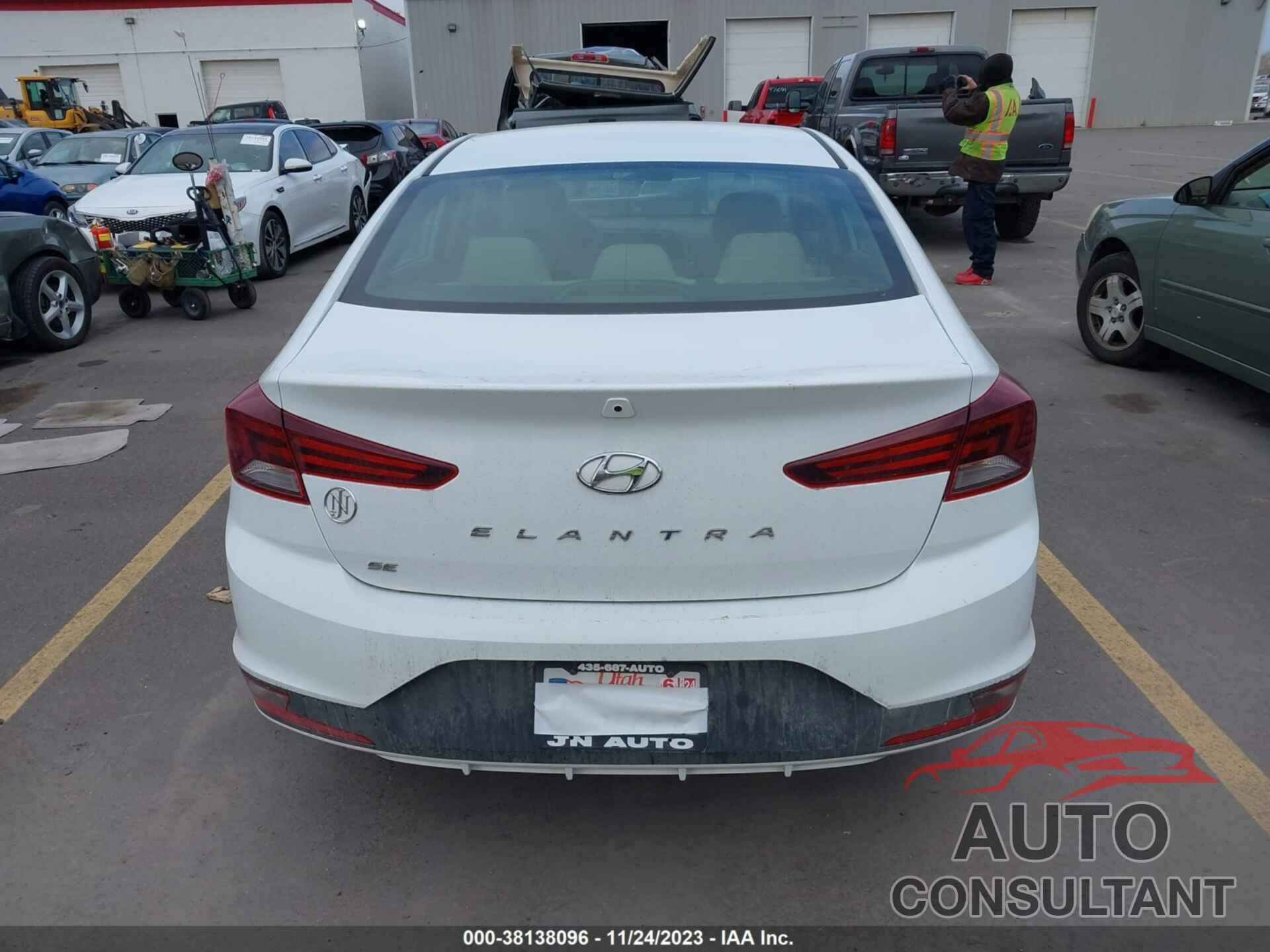 HYUNDAI ELANTRA 2019 - 5NPD74LF1KH455403