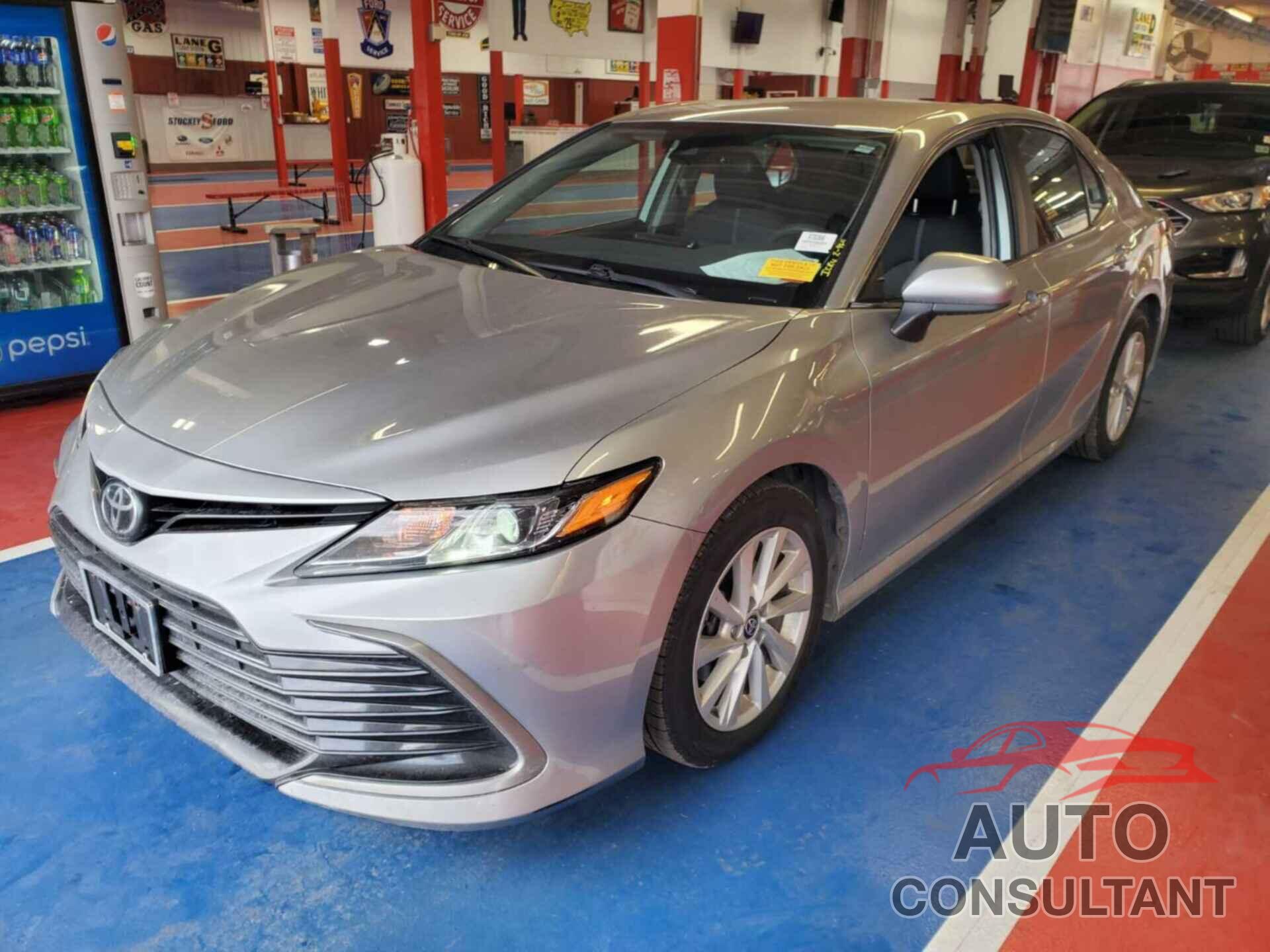 TOYOTA CAMRY 2021 - 4T1C11BK4MU027890