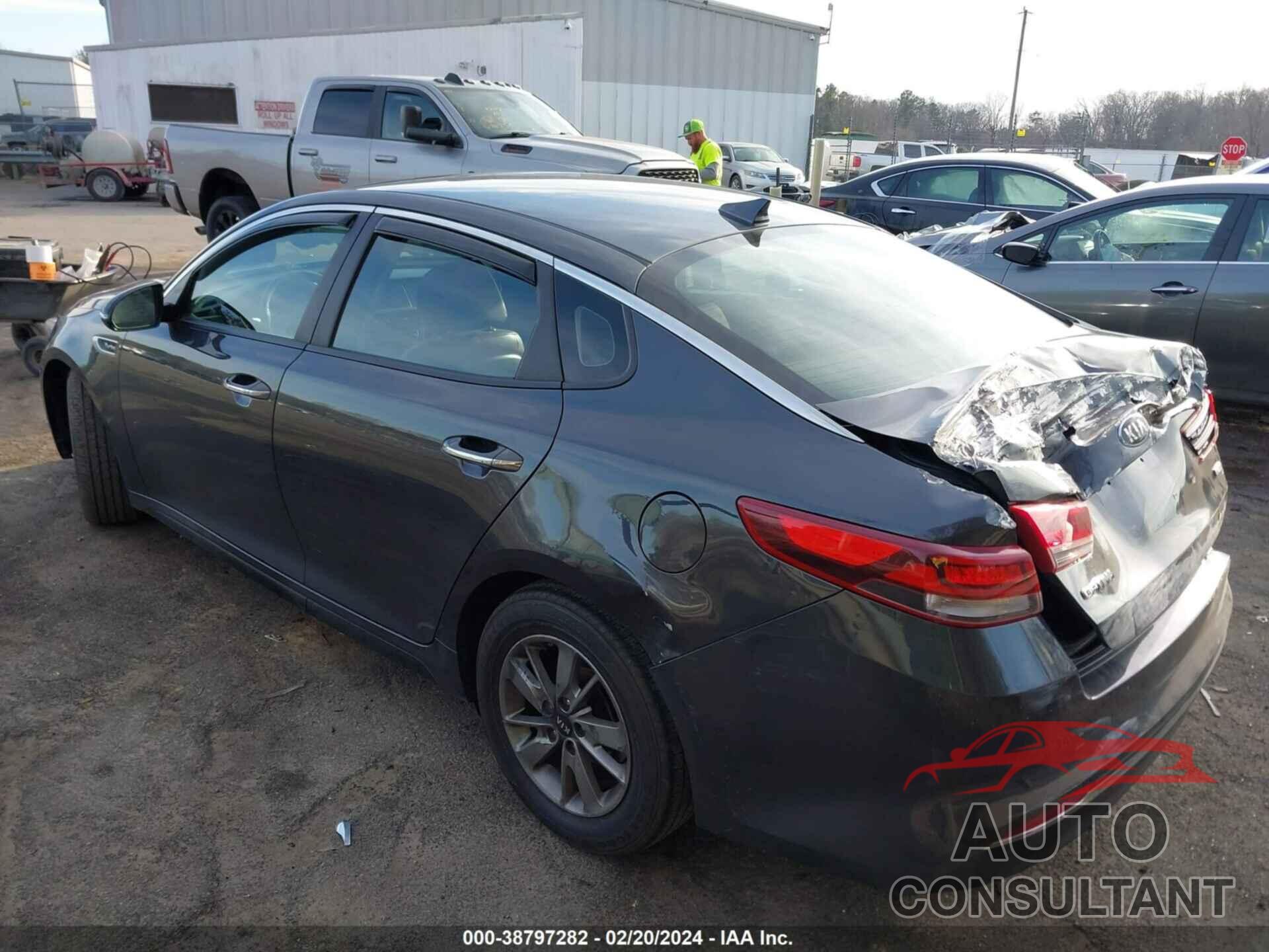 KIA OPTIMA 2017 - 5XXGT4L11HG175255