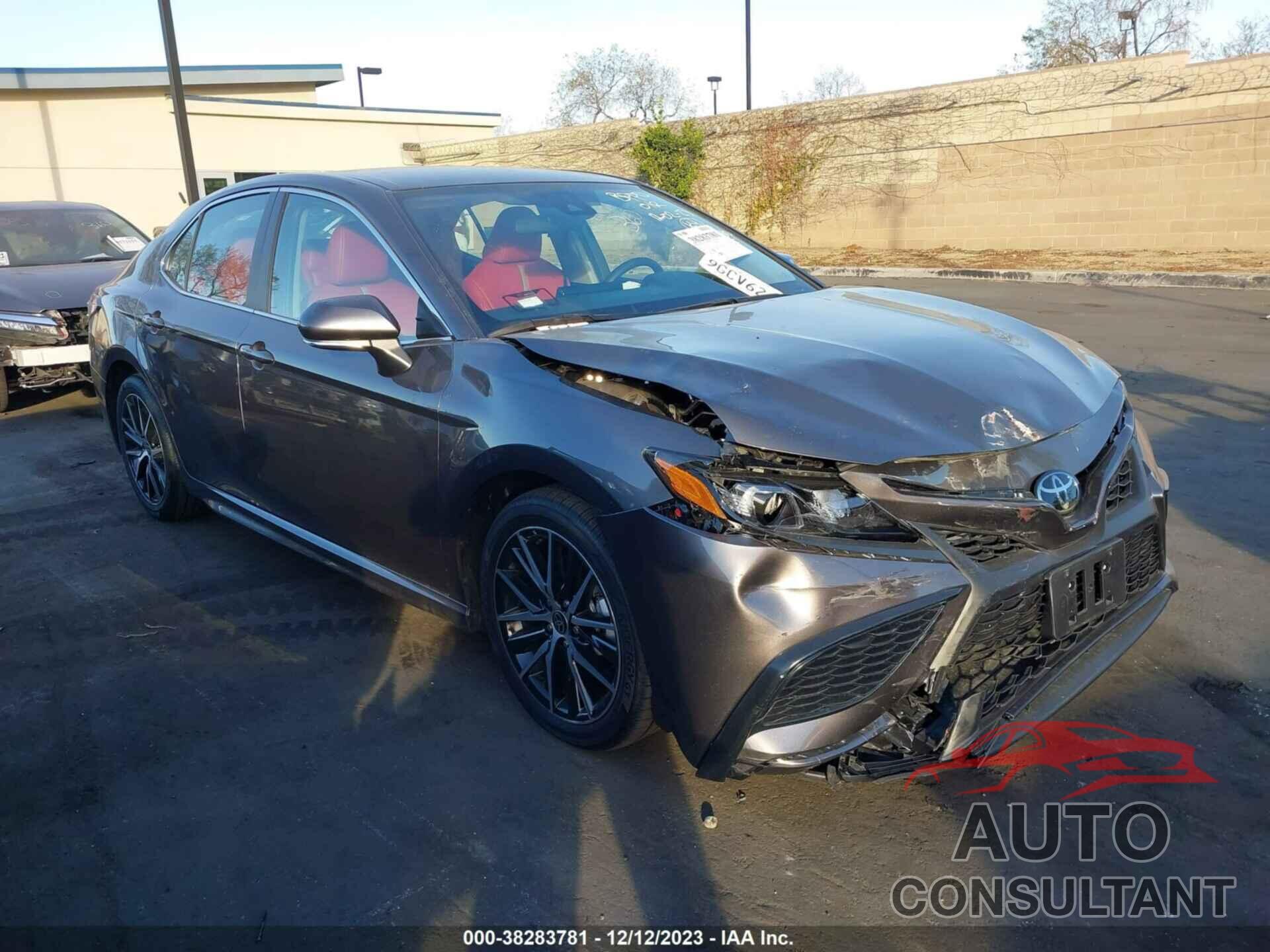 TOYOTA CAMRY 2023 - 4T1G11AK6PU804111