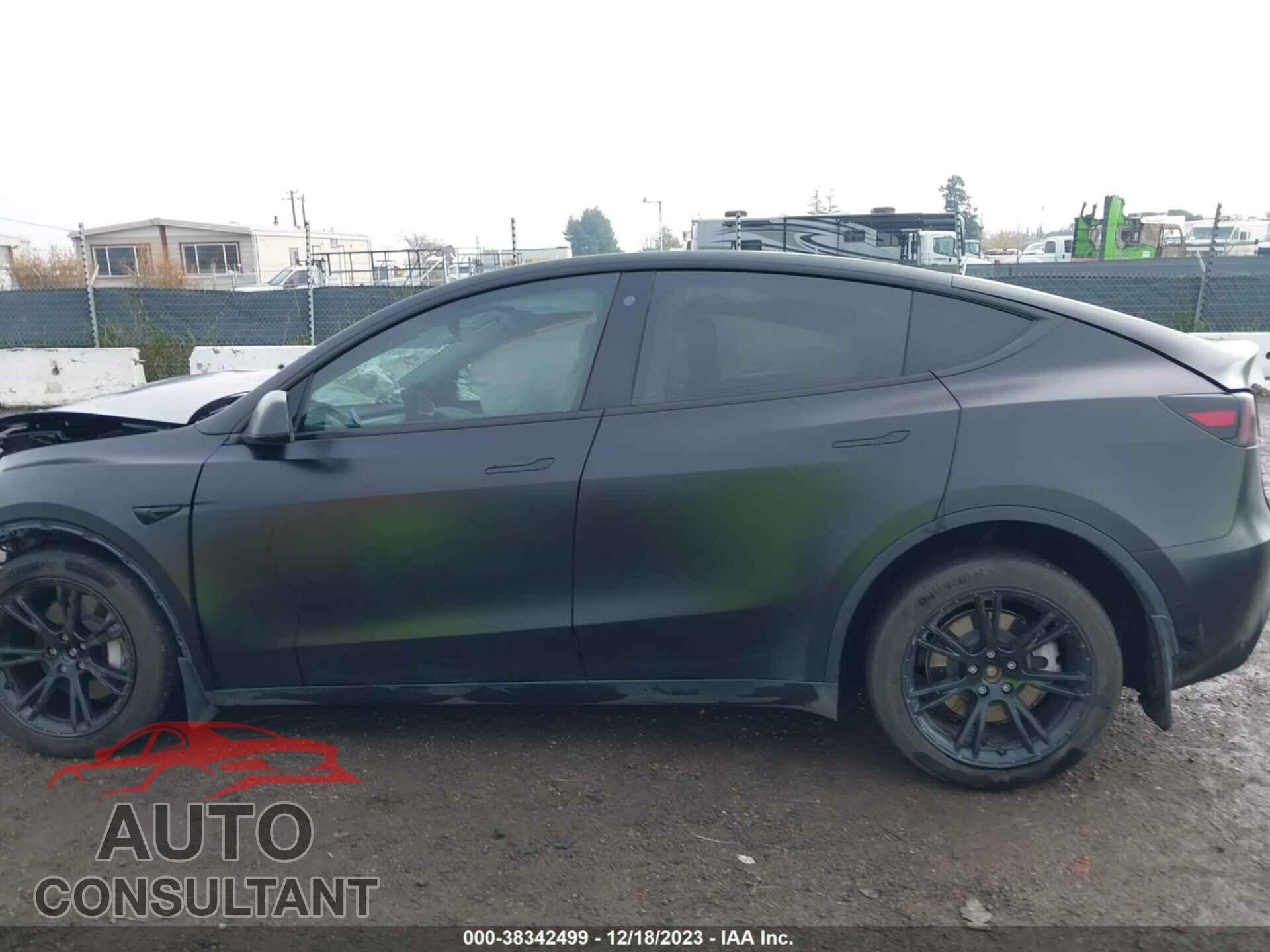 TESLA MODEL Y 2022 - 7SAYGDEE6NF557601