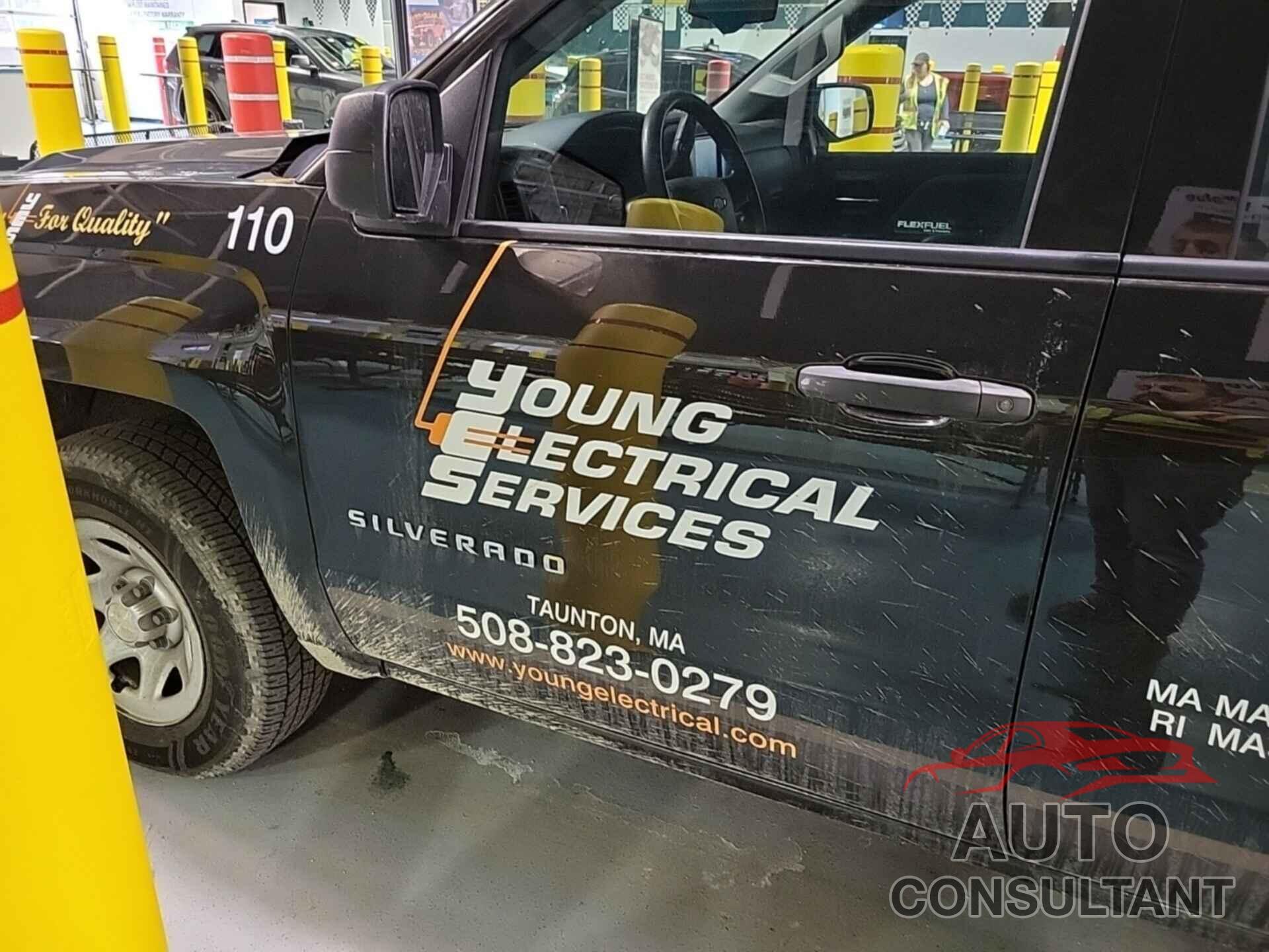 CHEVROLET SILVERADO 1500 2018 - 1GCRCNEH9JZ205159