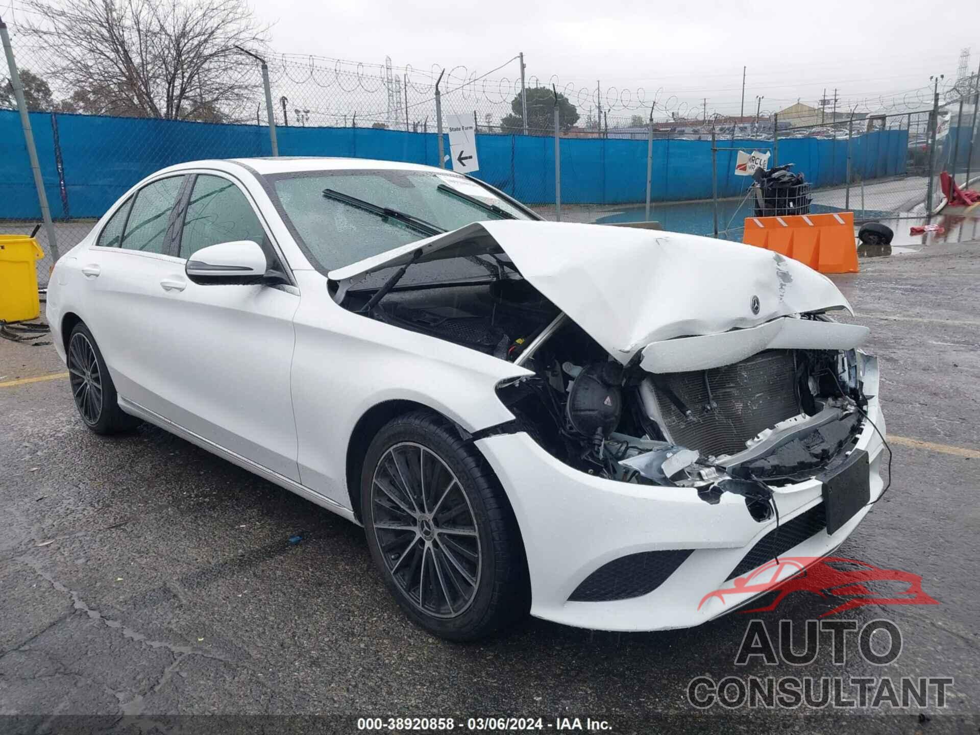 MERCEDES-BENZ C 300 2019 - 55SWF8DB1KU298838