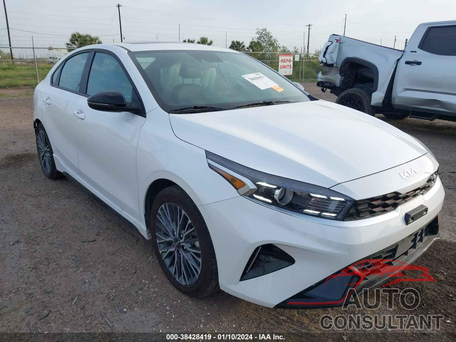 KIA FORTE 2023 - 3KPF54AD4PE690647