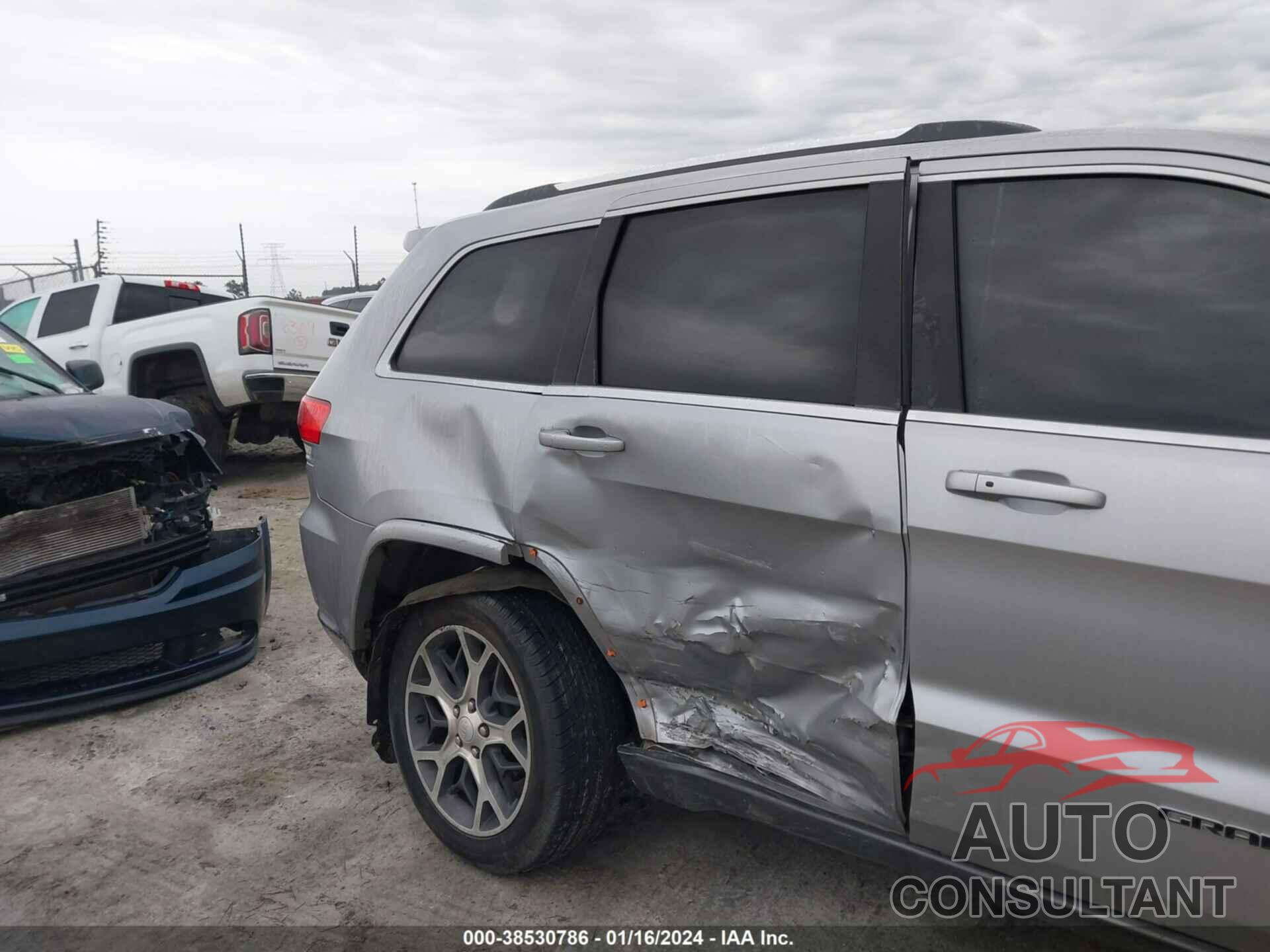 JEEP GRAND CHEROKEE 2018 - 1C4RJFBG5JC331366