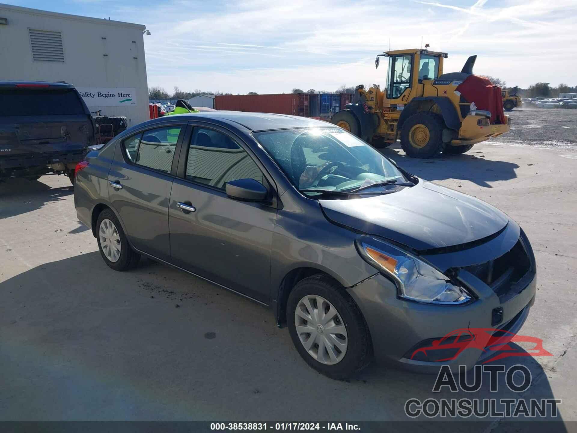 NISSAN VERSA 2018 - 3N1CN7AP1JL881866