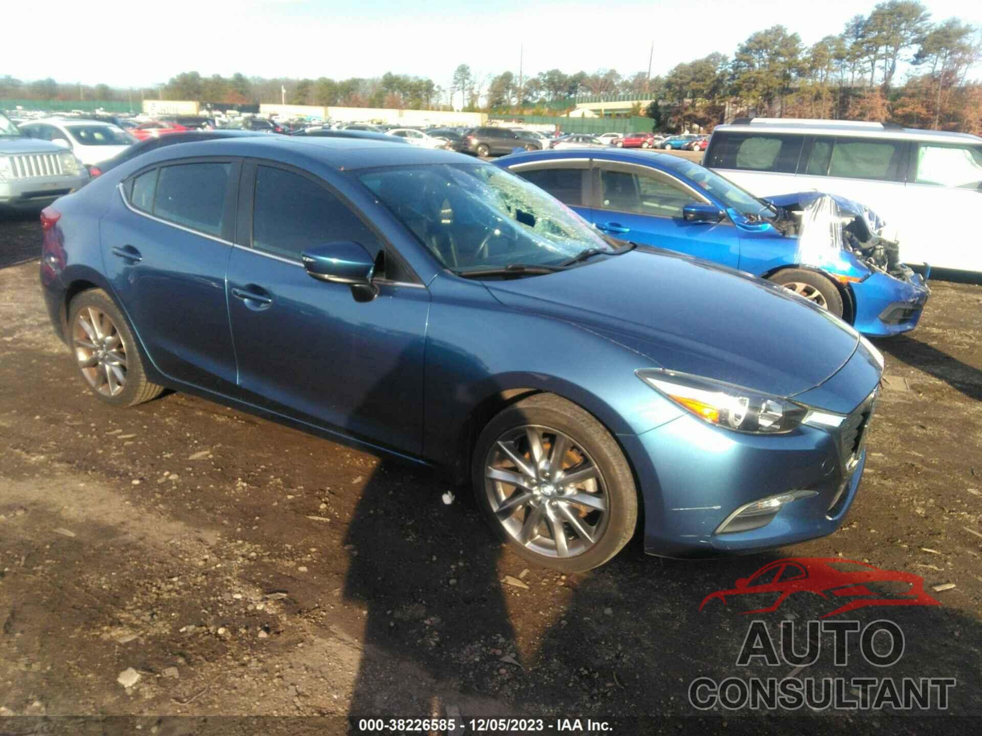 MAZDA MAZDA3 2018 - 3MZBN1V37JM162139