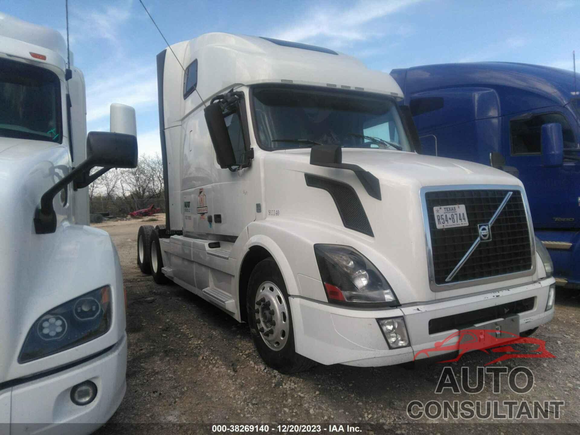 VOLVO VN 2016 - 4V4NC9EH2GN945565