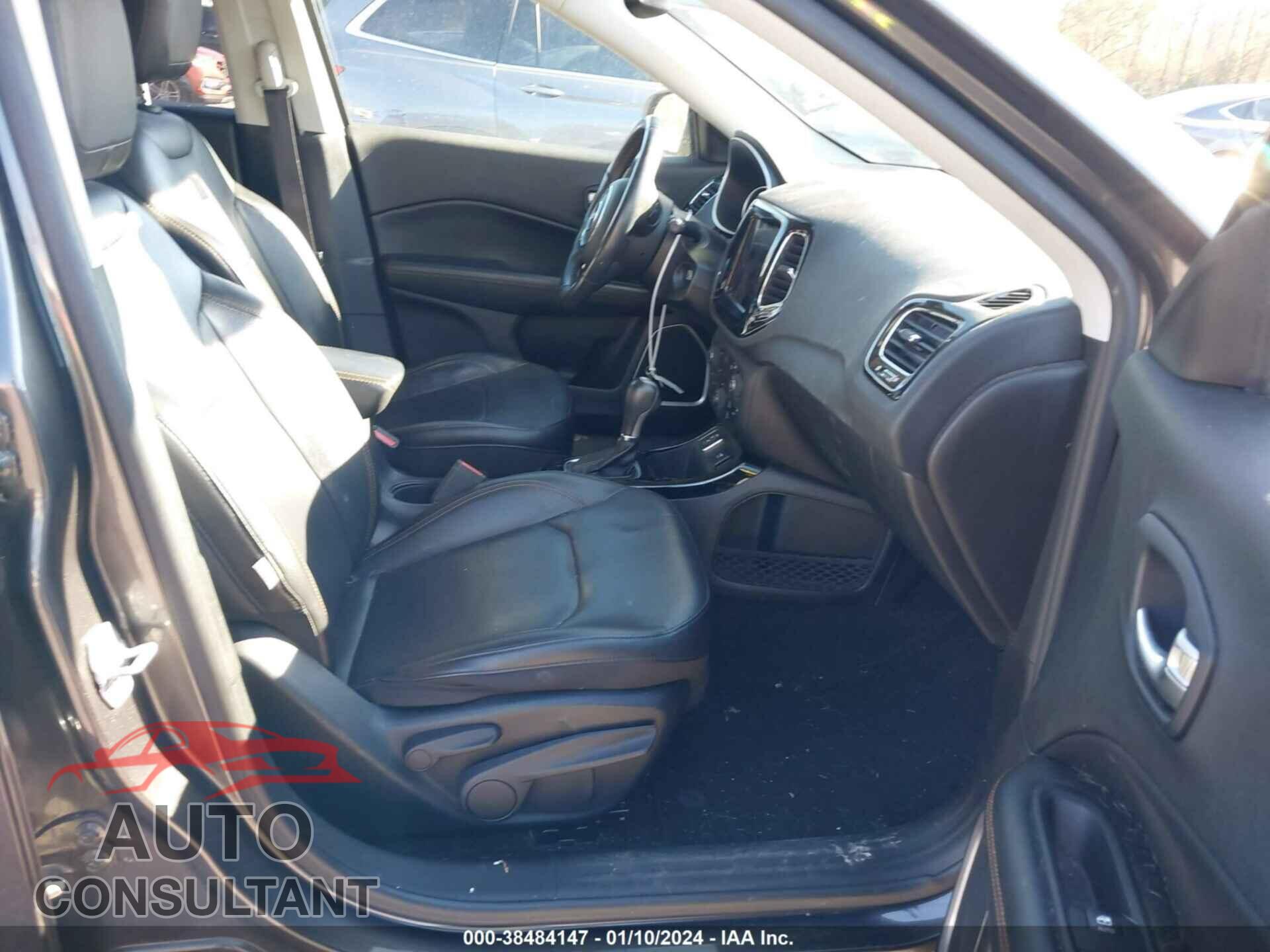 JEEP COMPASS 2019 - 3C4NJCCB5KT802230