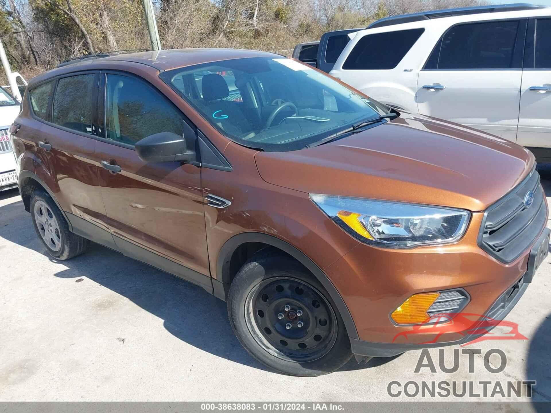 FORD ESCAPE 2017 - 1FMCU0F76HUA49869