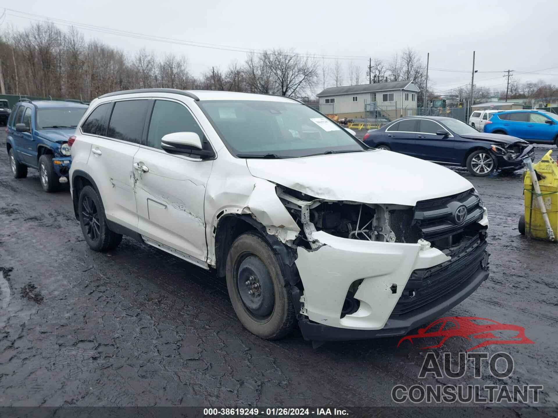 TOYOTA HIGHLANDER 2019 - 5TDJZRFH7KS607279