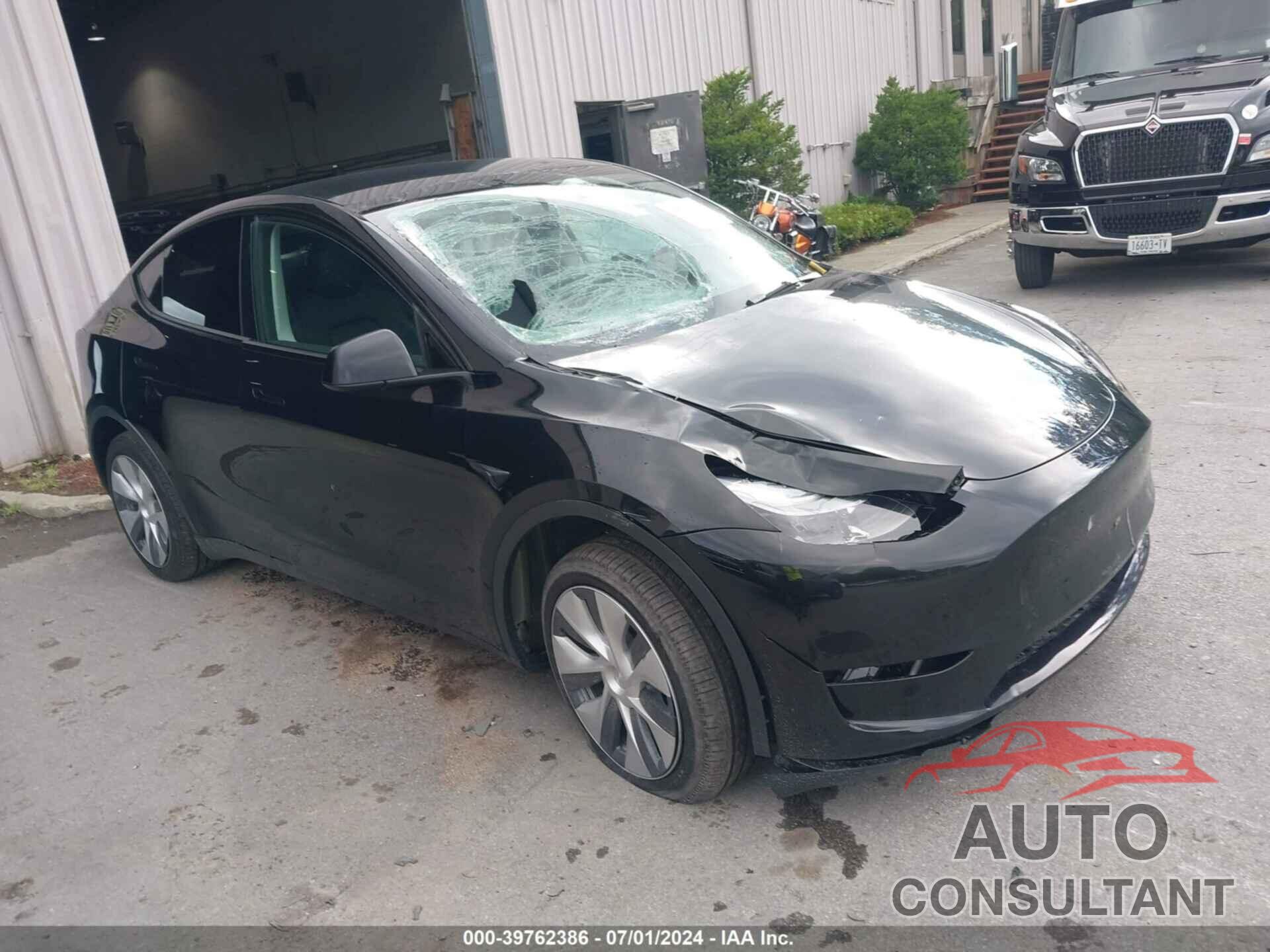 TESLA MODEL Y 2023 - 7SAYGDEE0PA186855