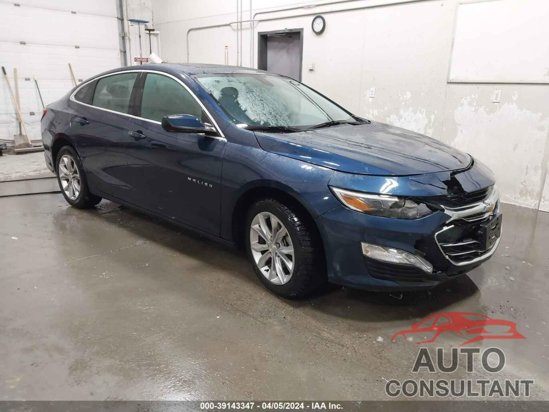CHEVROLET MALIBU 2022 - 1G1ZD5ST5NF132152