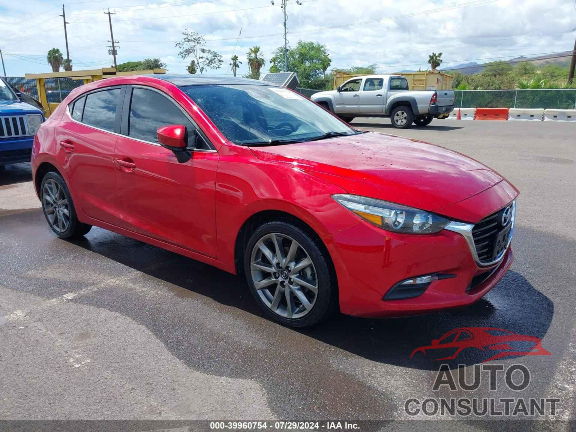 MAZDA MAZDA3 2018 - 3MZBN1L35JM189083