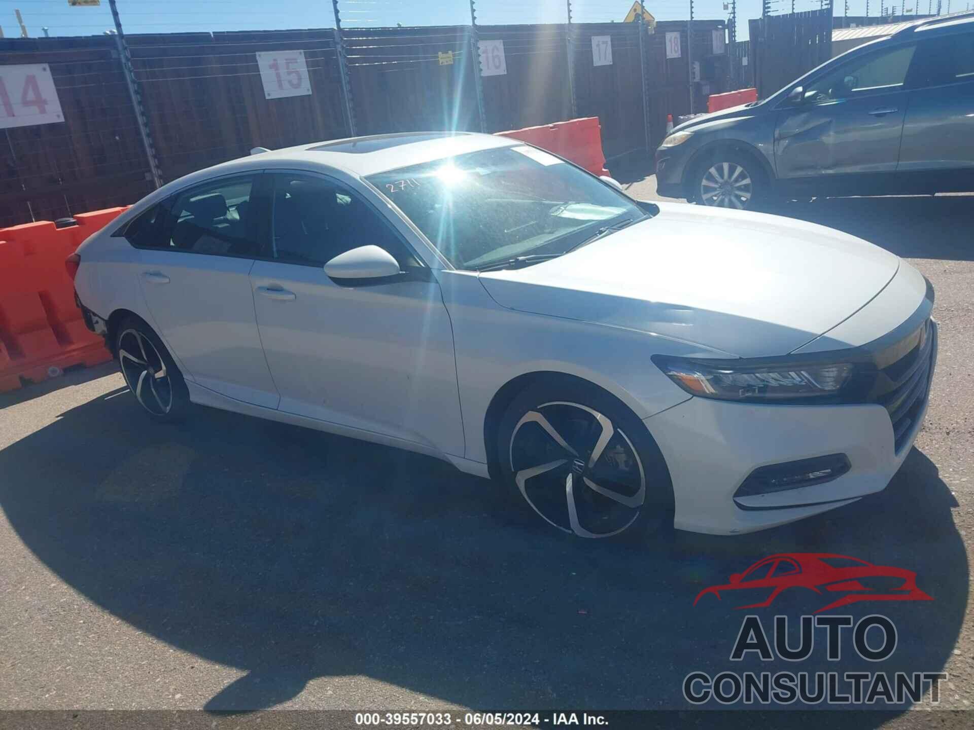 HONDA ACCORD 2018 - 1HGCV2F37JA014387