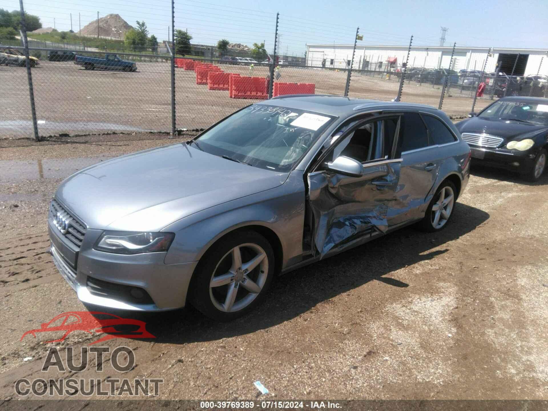 AUDI A4 2010 - WAUWFBFL9AA137369