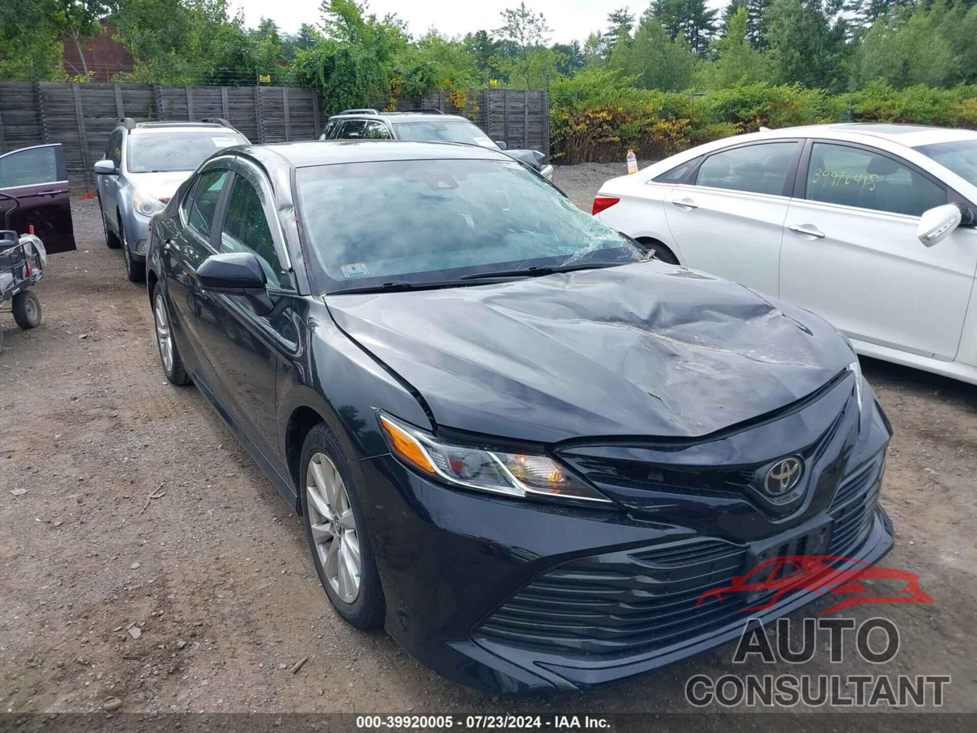 TOYOTA CAMRY 2018 - 4T1B11HK5JU557199