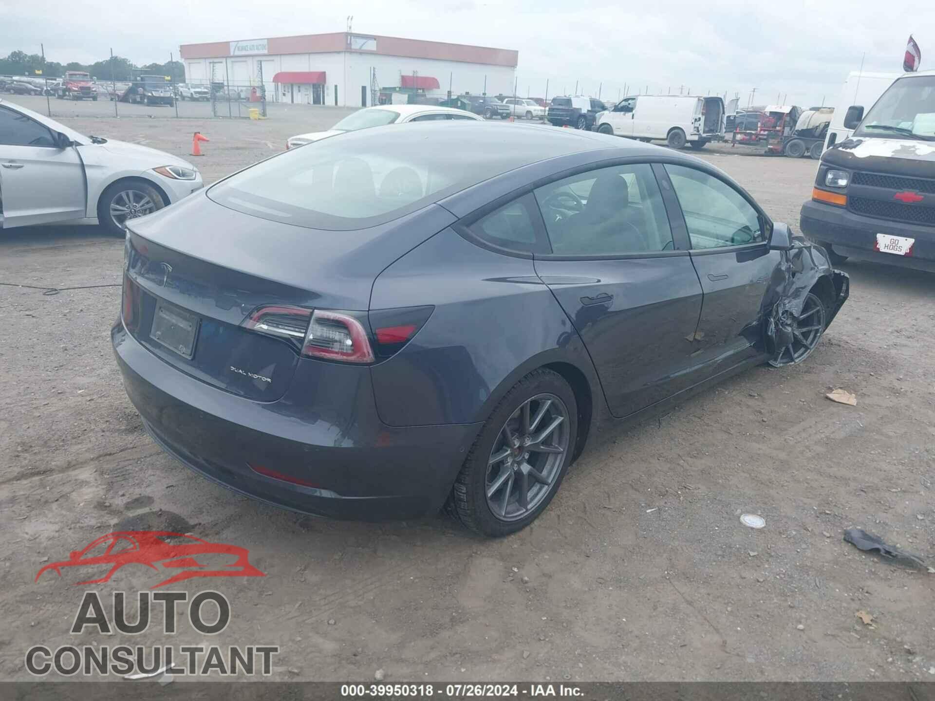 TESLA MODEL 3 2021 - 5YJ3E1EB8MF044706