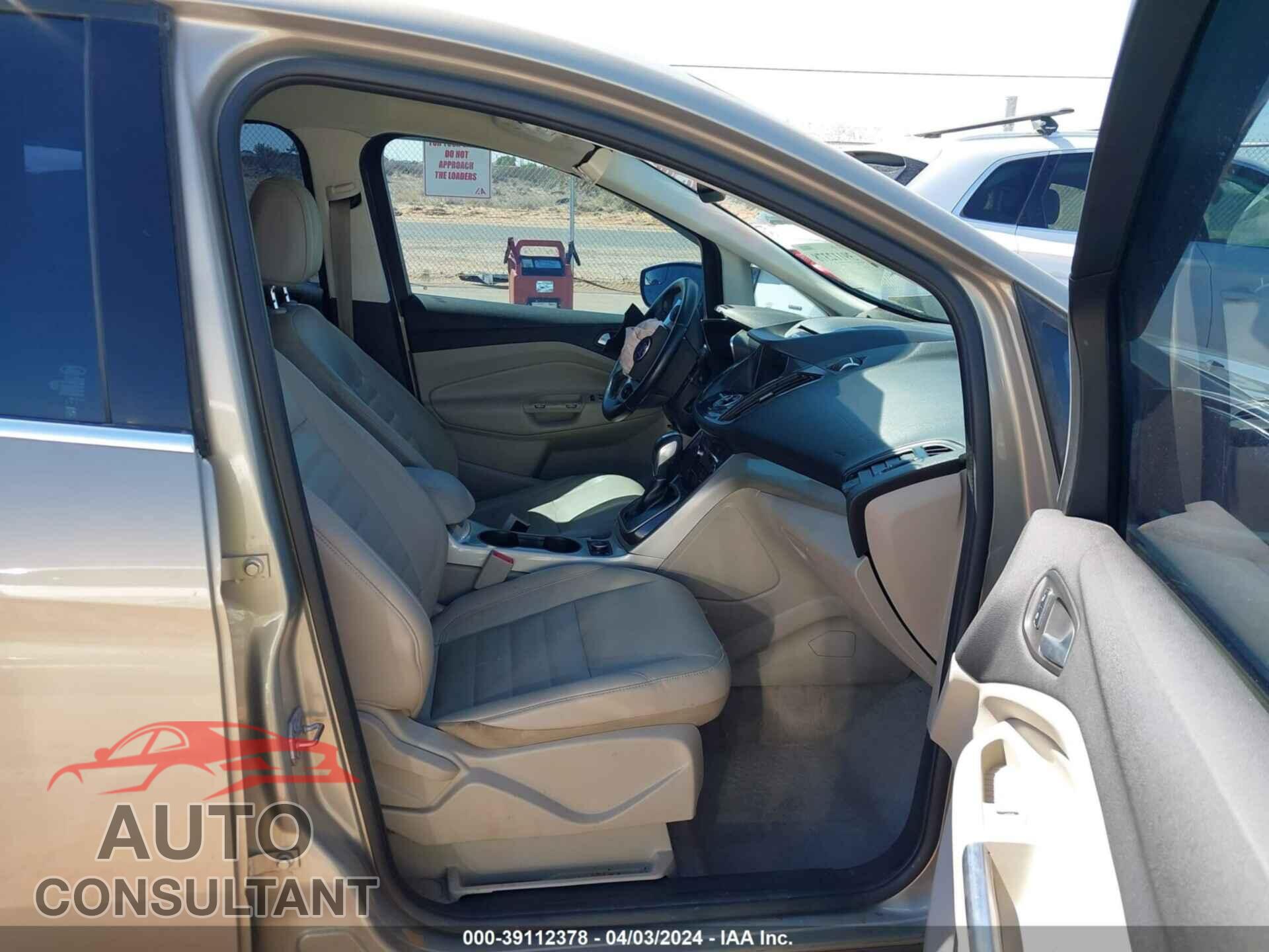 FORD C-MAX 2016 - 1FADP5CU5GL110176
