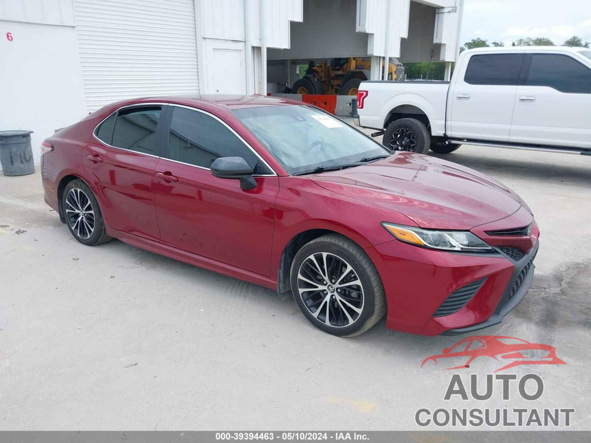 TOYOTA CAMRY 2018 - 4T1B11HK0JU583709