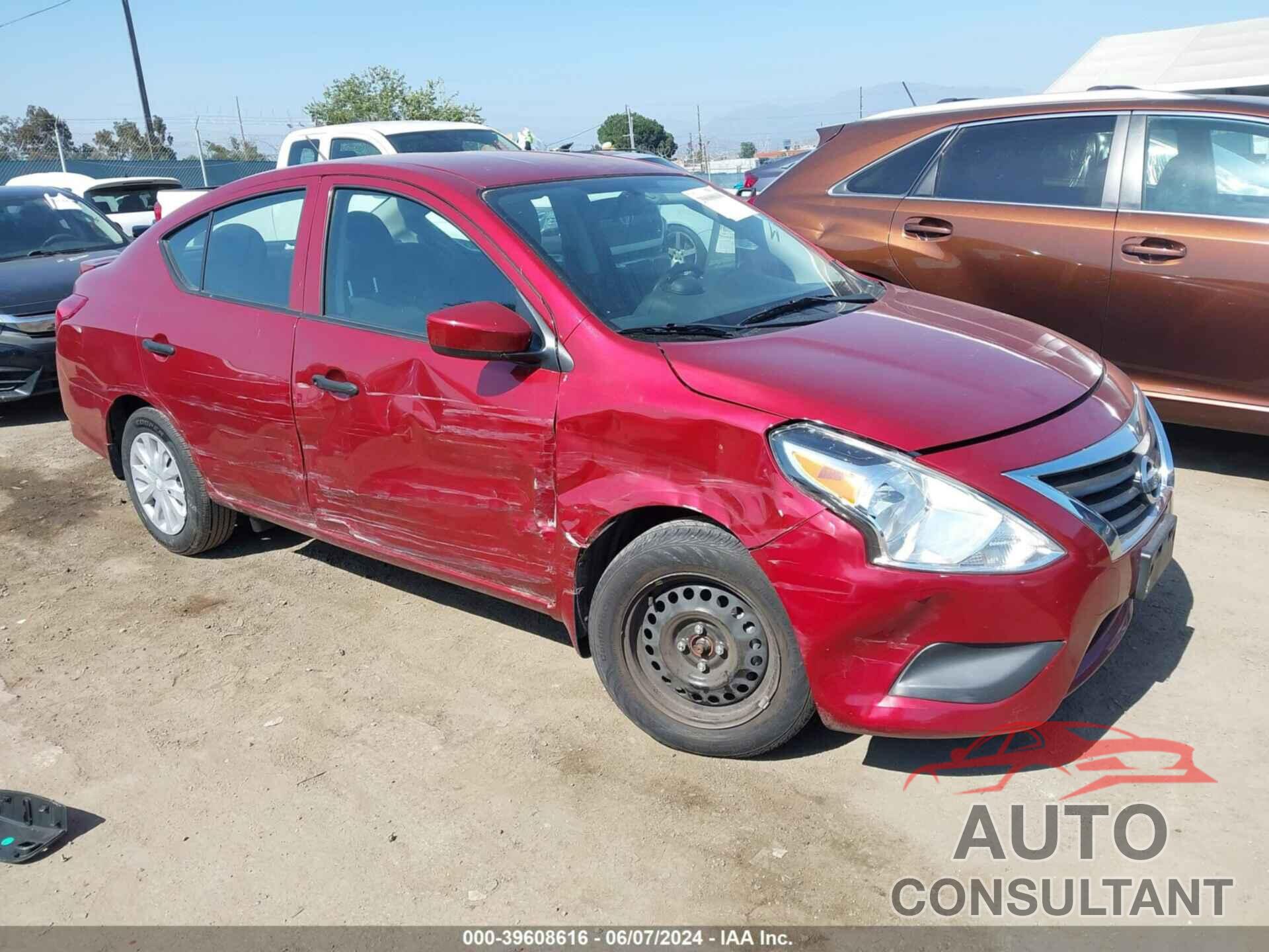 NISSAN VERSA 2019 - 3N1CN7AP5KL806492