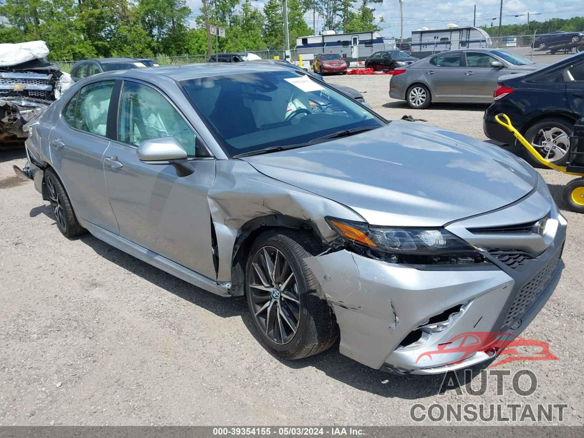 TOYOTA CAMRY 2023 - 4T1G11AK5PU777628